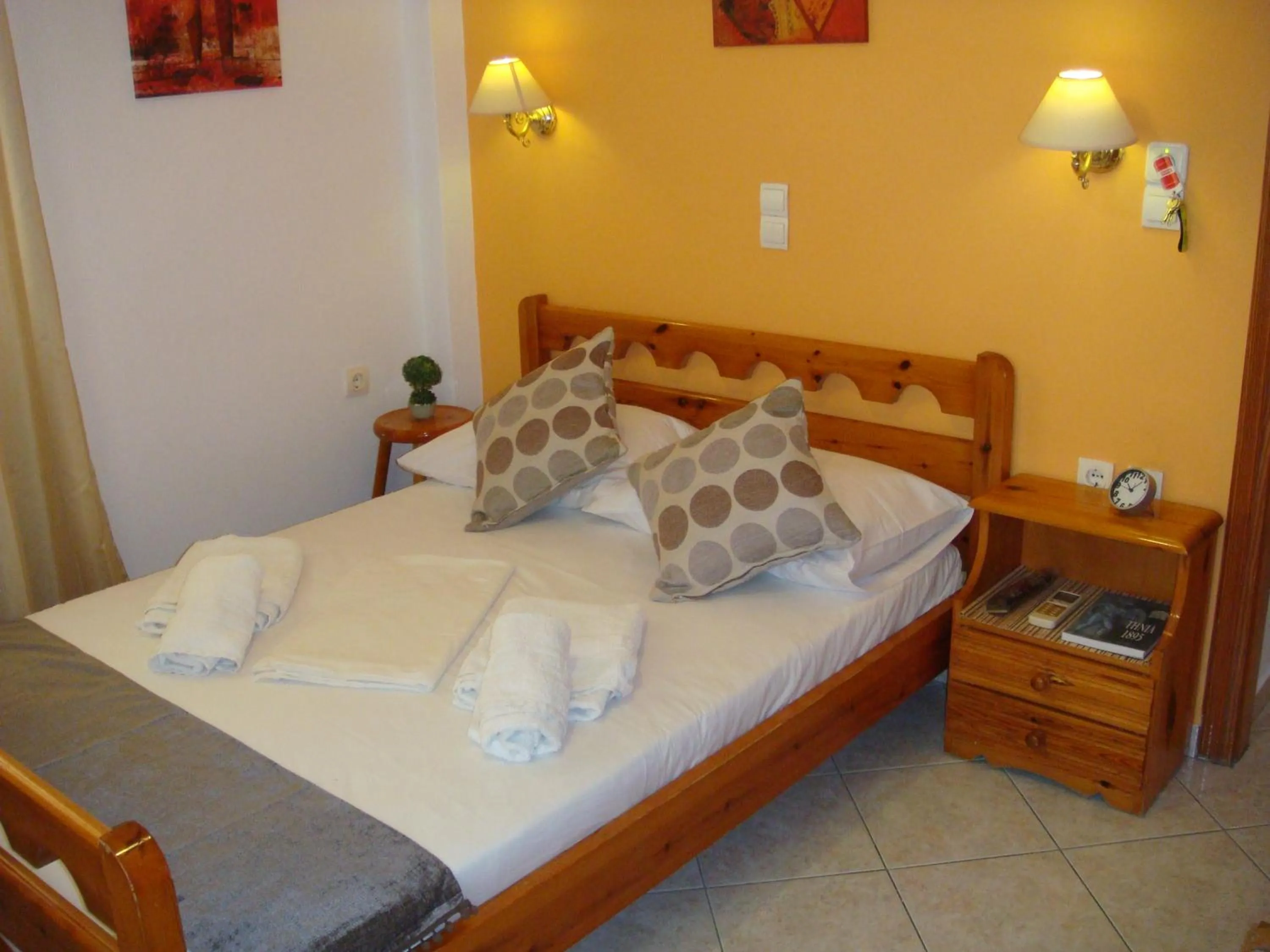 Bed in Boussetil Rooms CapAnMat