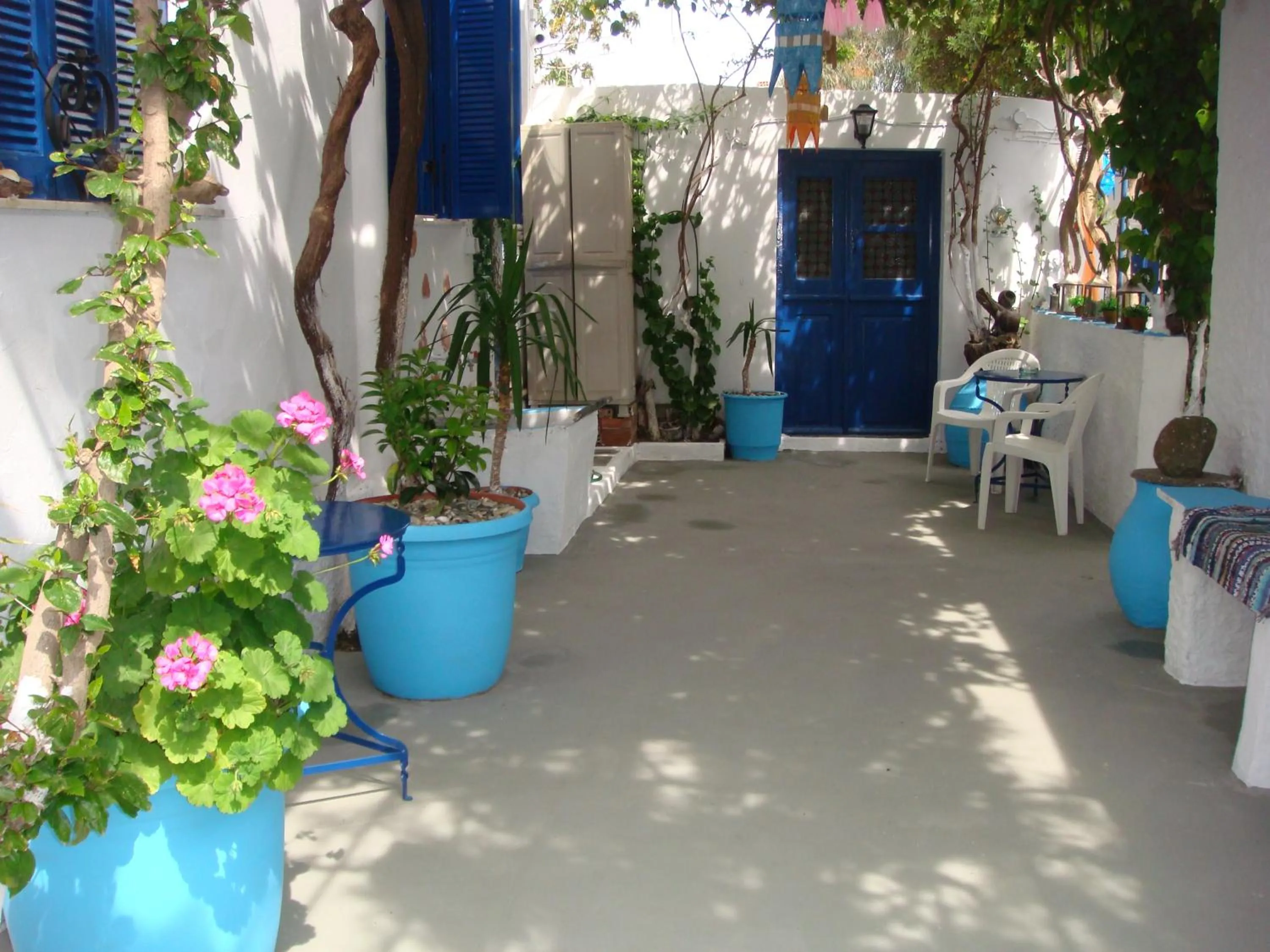 Day in Boussetil Rooms CapAnMat