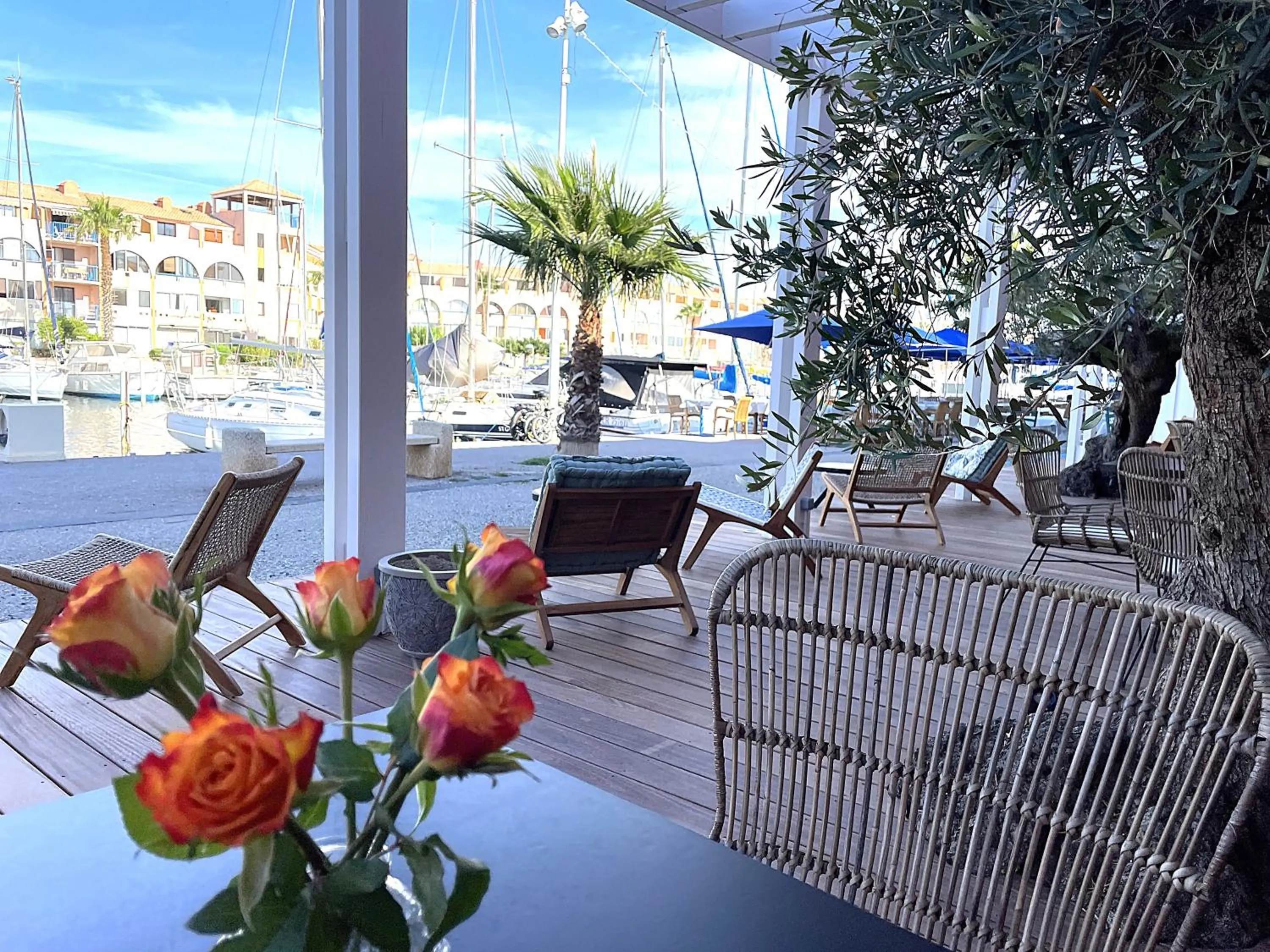 Patio in Cit'Hotel des 2 Golfs