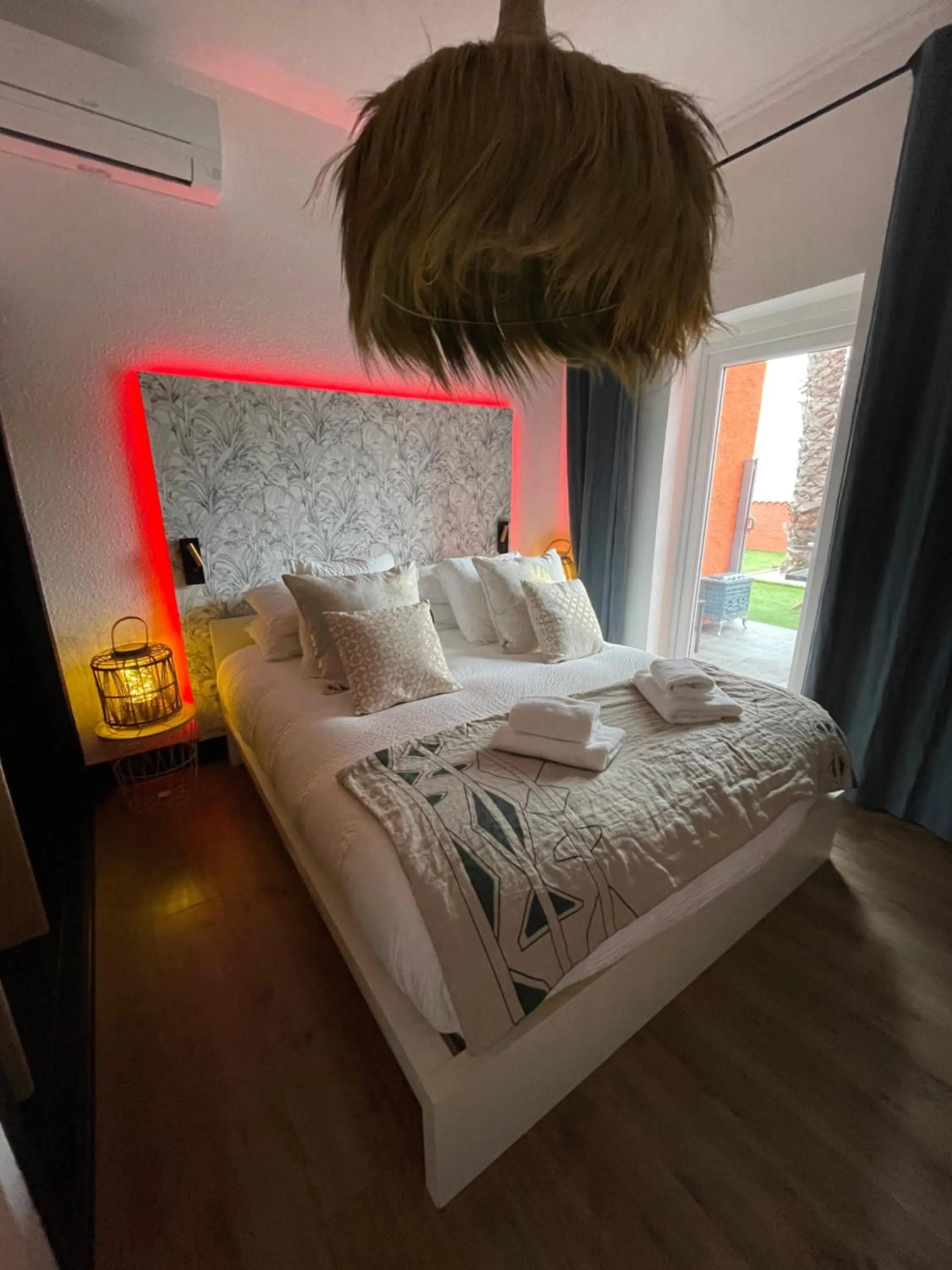 Bed in Cit'Hotel des 2 Golfs