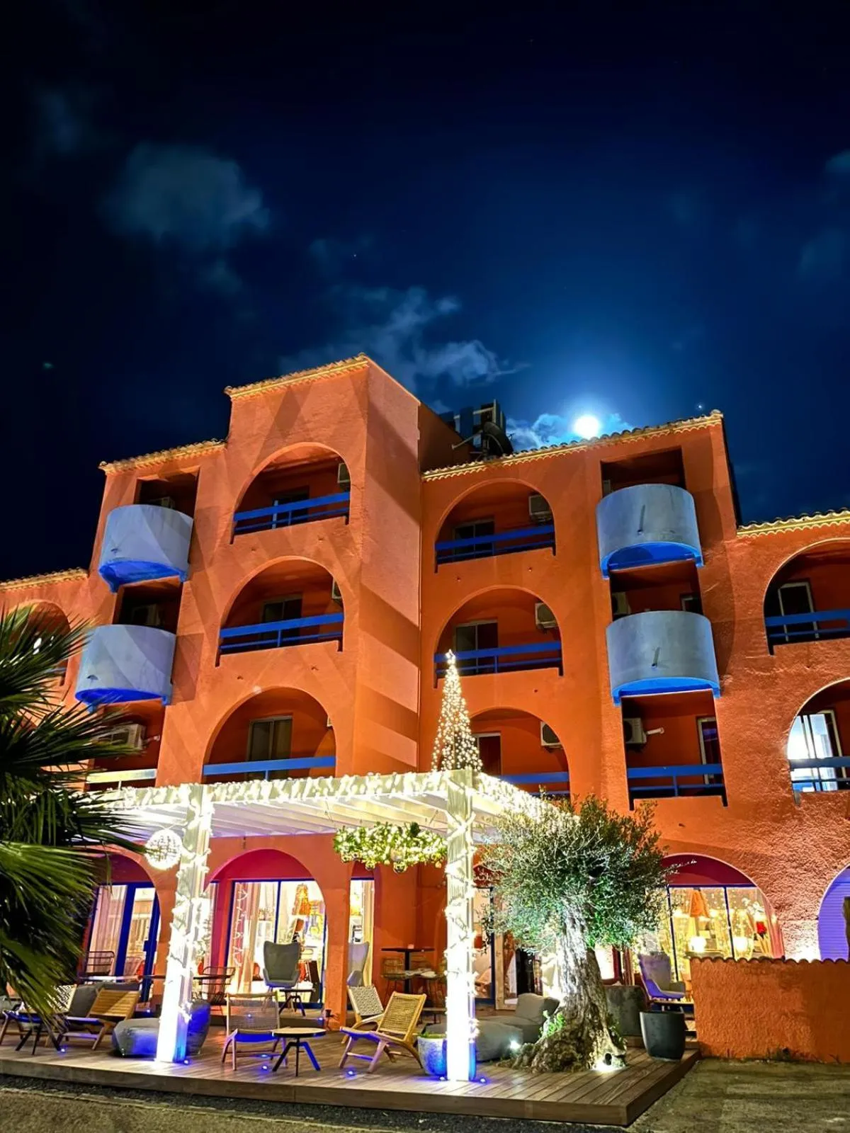 Property building in Cit'Hotel des 2 Golfs