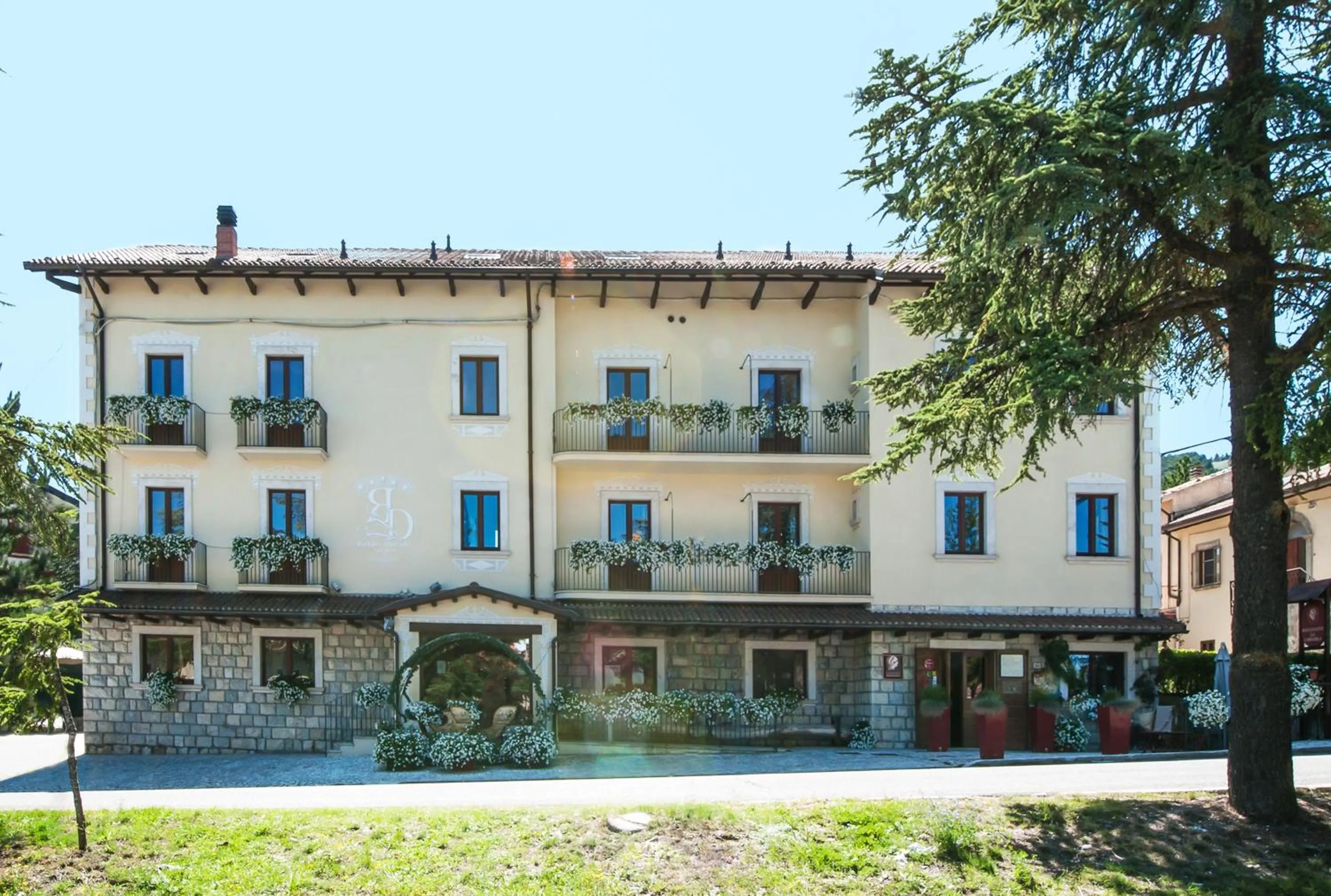 Facade/entrance in Relais Ducale Spa & Pool