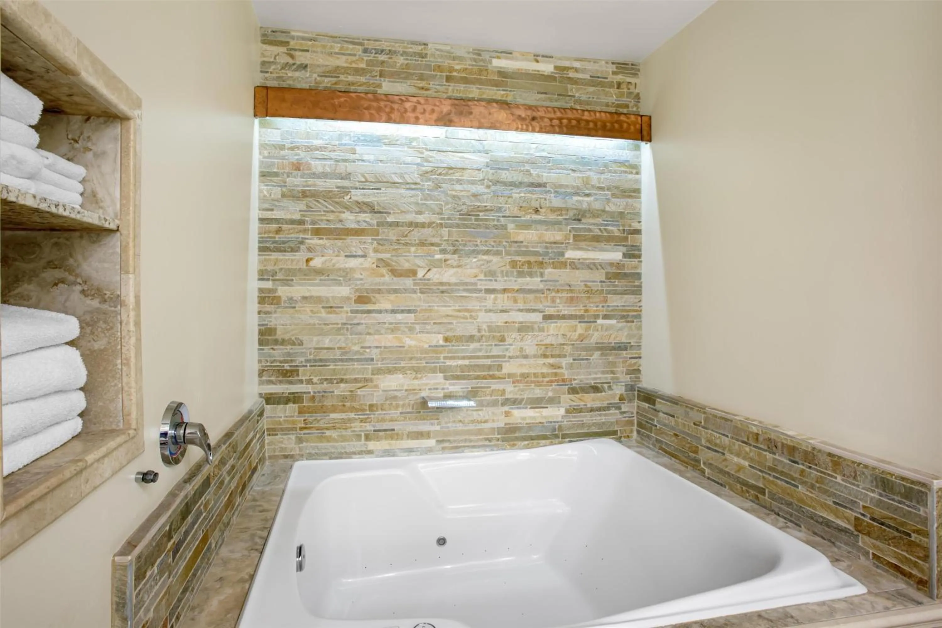 Bathroom in Best Western Plus Arroyo Roble Hotel & Creekside Villas