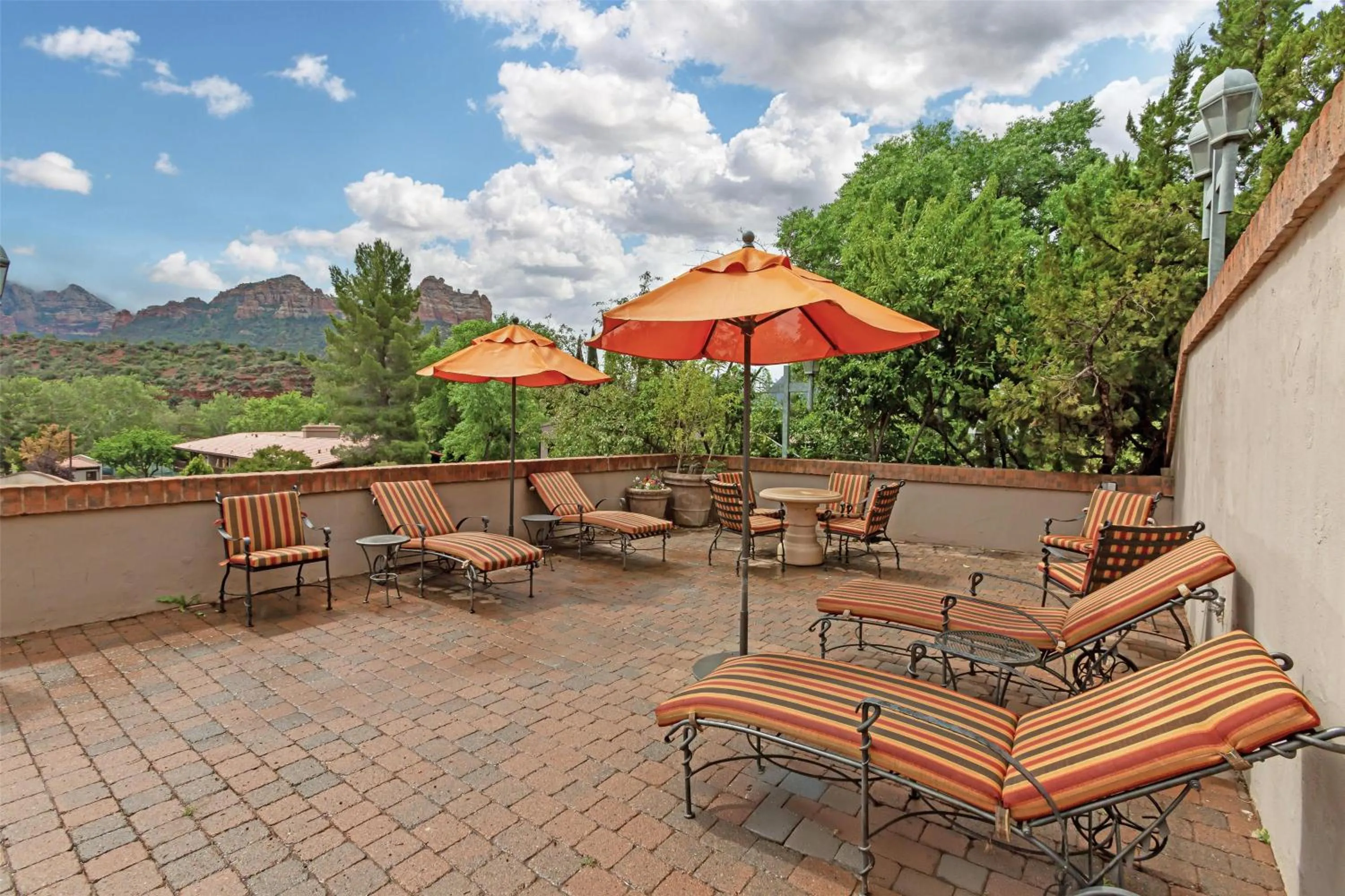 Pool view in Best Western Plus Arroyo Roble Hotel & Creekside Villas