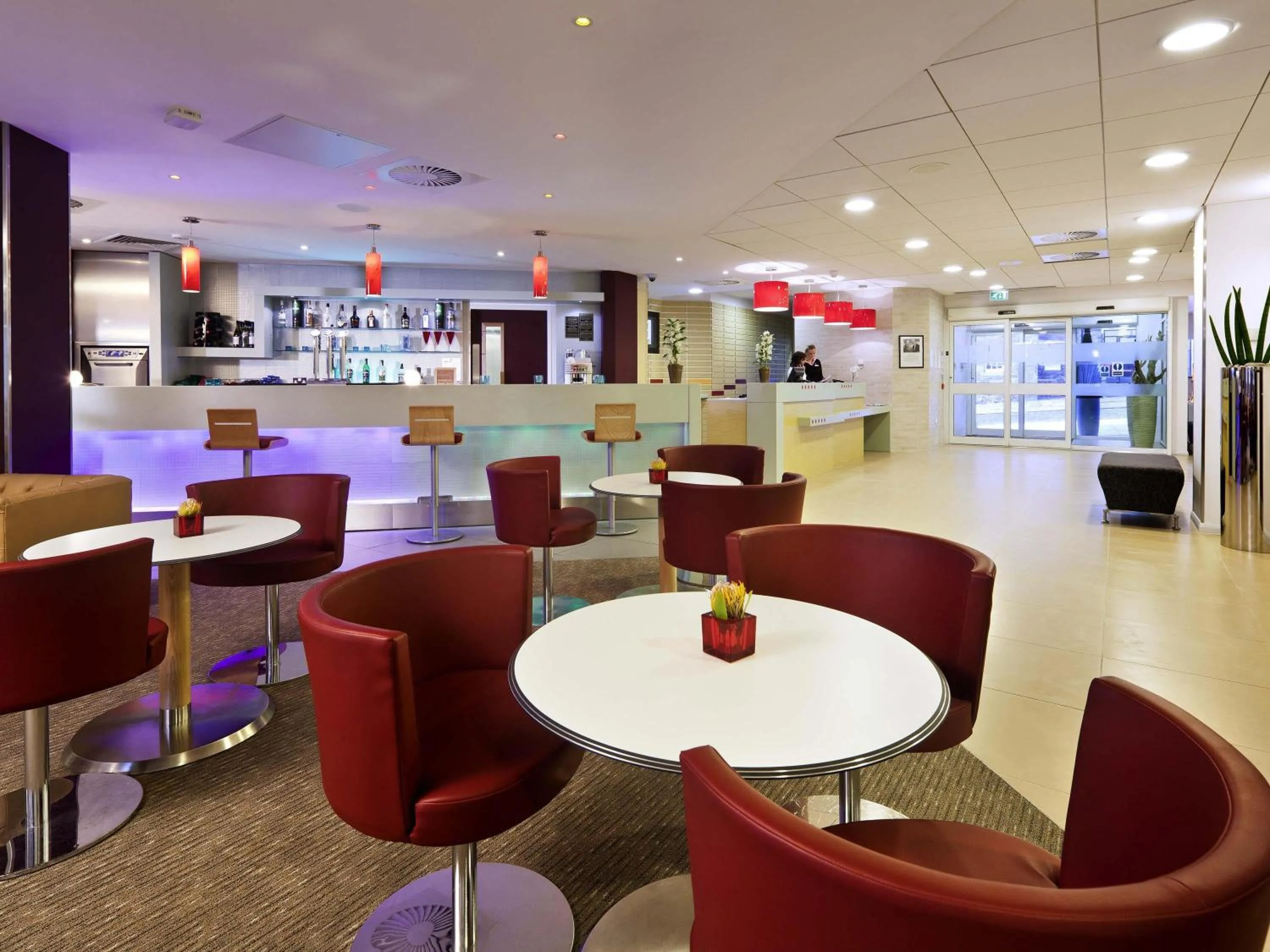 Restaurant/places to eat in ibis Aberdeen Centre – Quayside