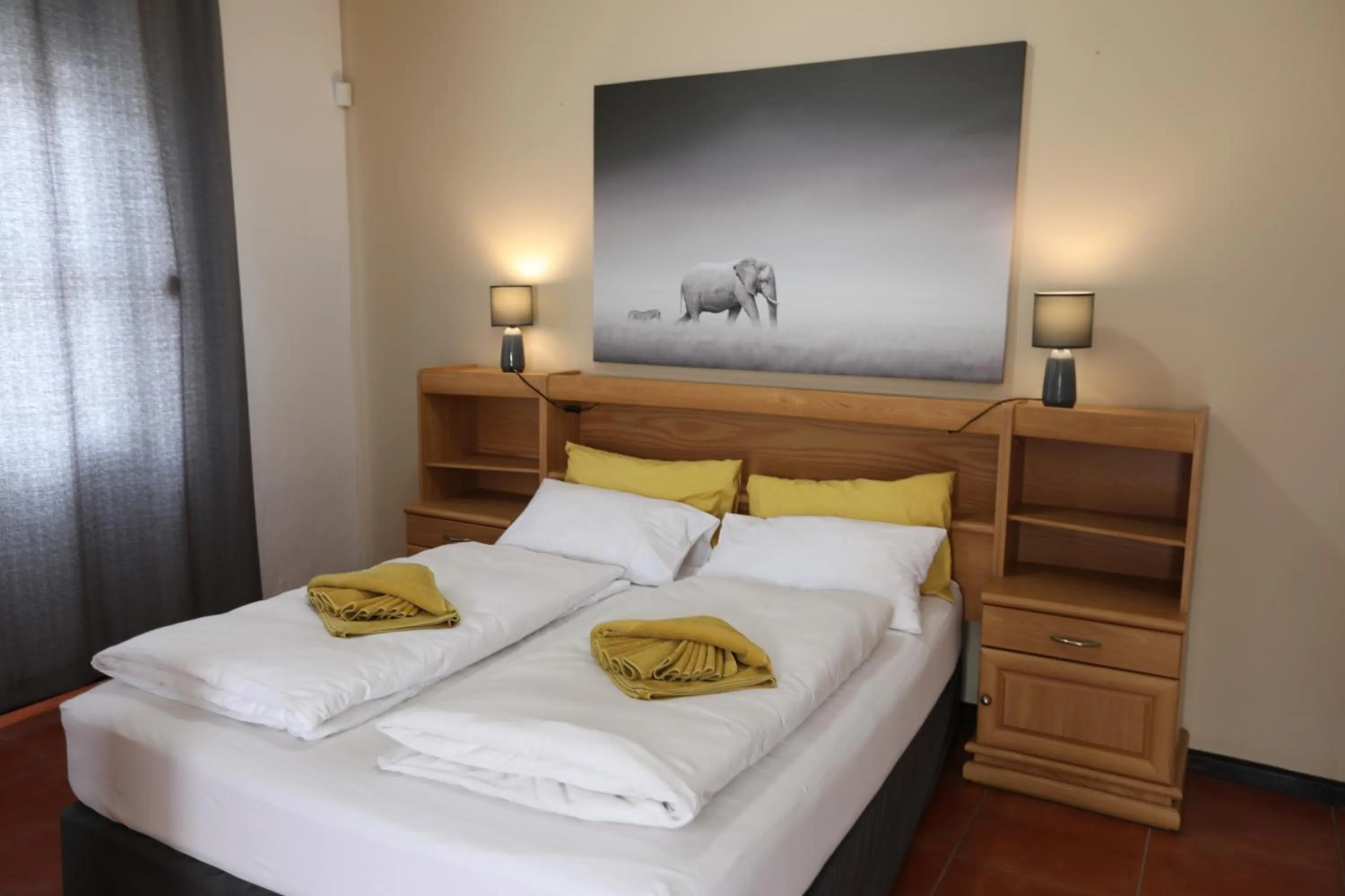 Bed in Bushbabies-Inn Self-Catering Accommodation