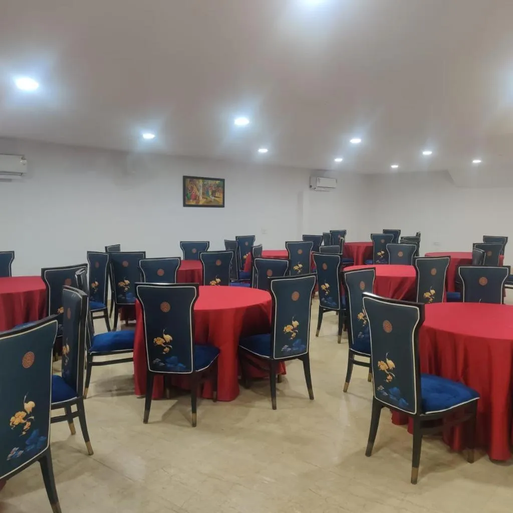 Hotel Almati Inn - Near Delhi Airport