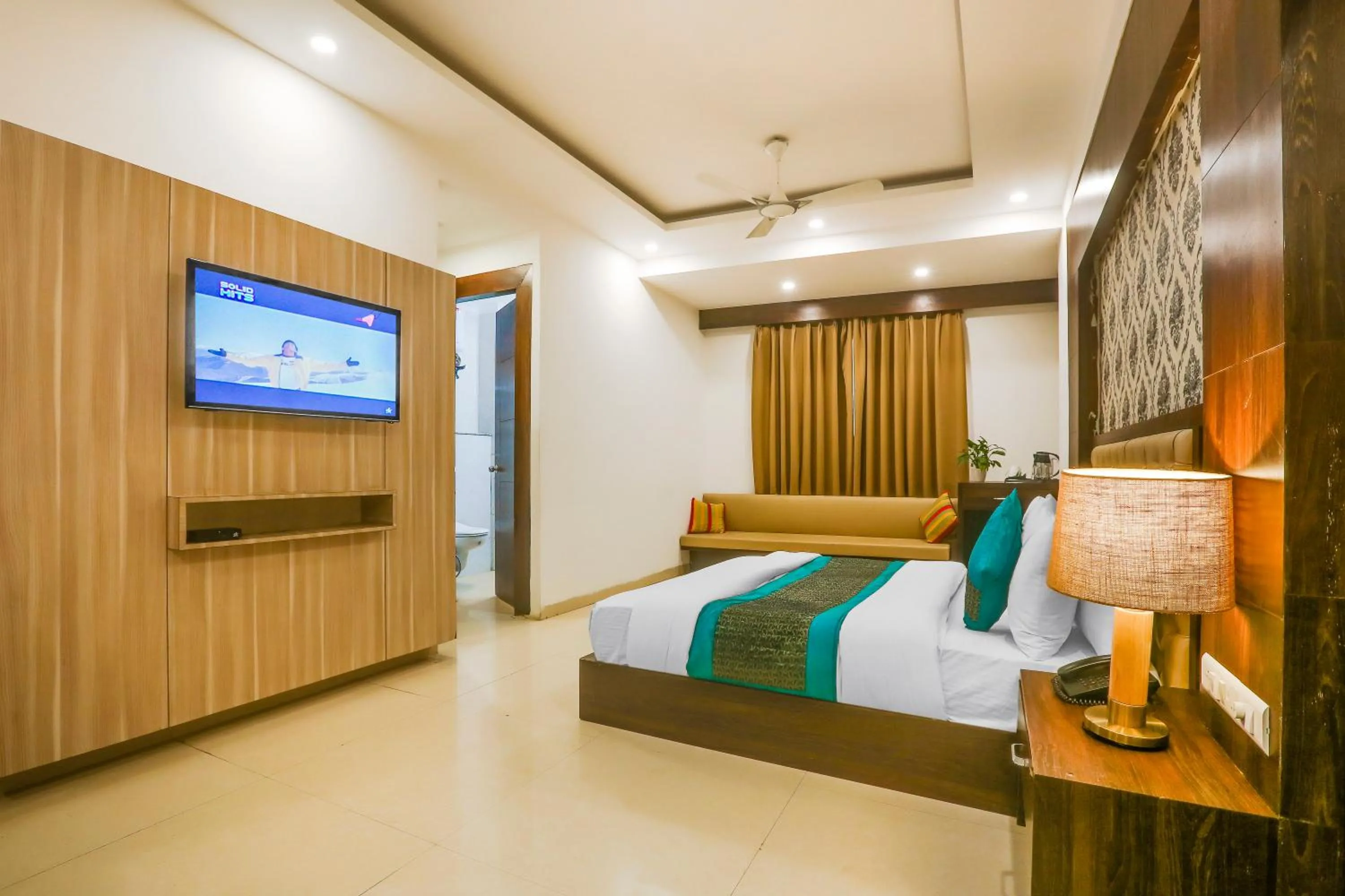 Classic Triple Room in Hotel Almati Inn - Near Delhi Airport
