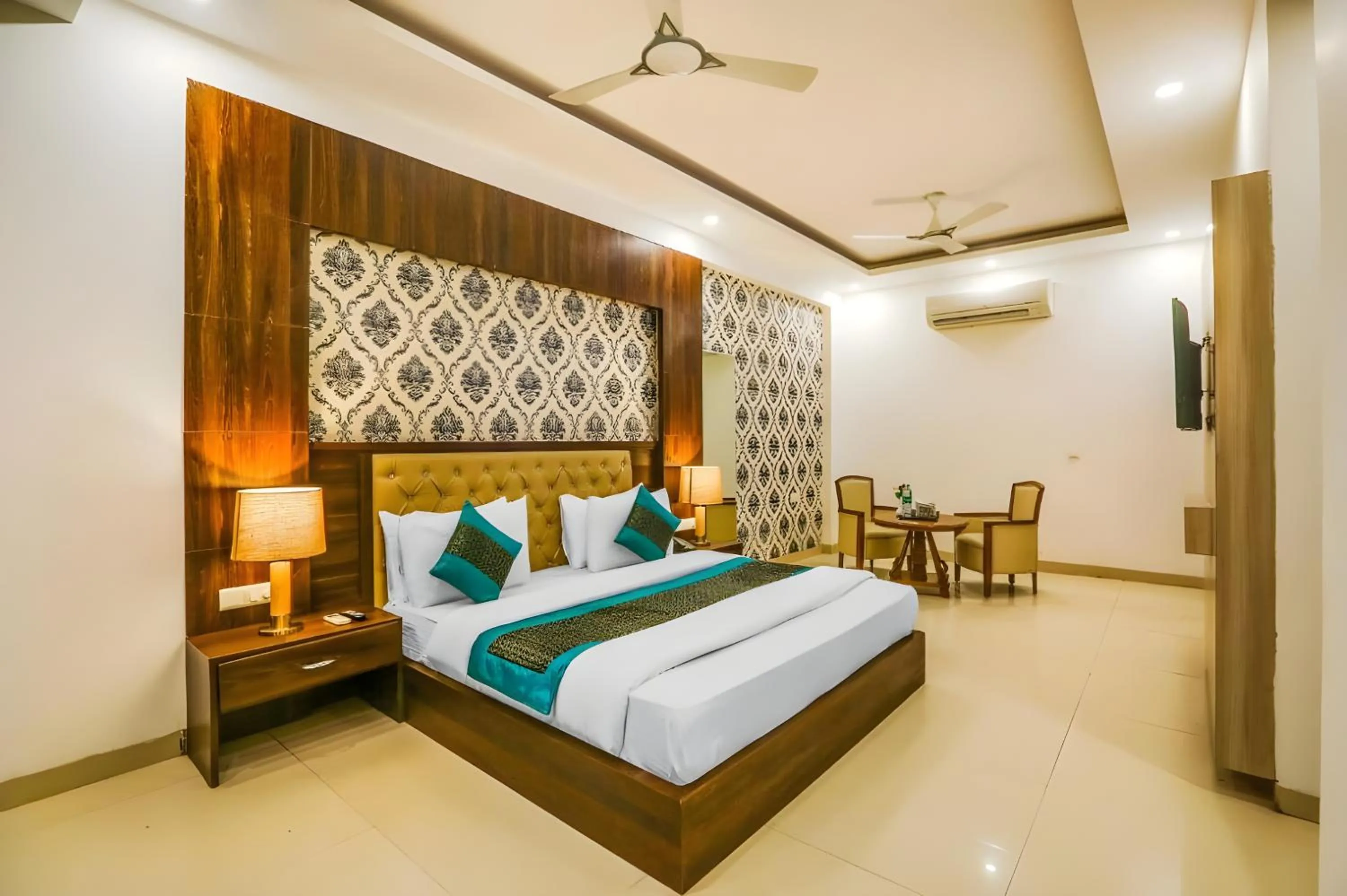 Hotel Almati Inn - Near Delhi Airport