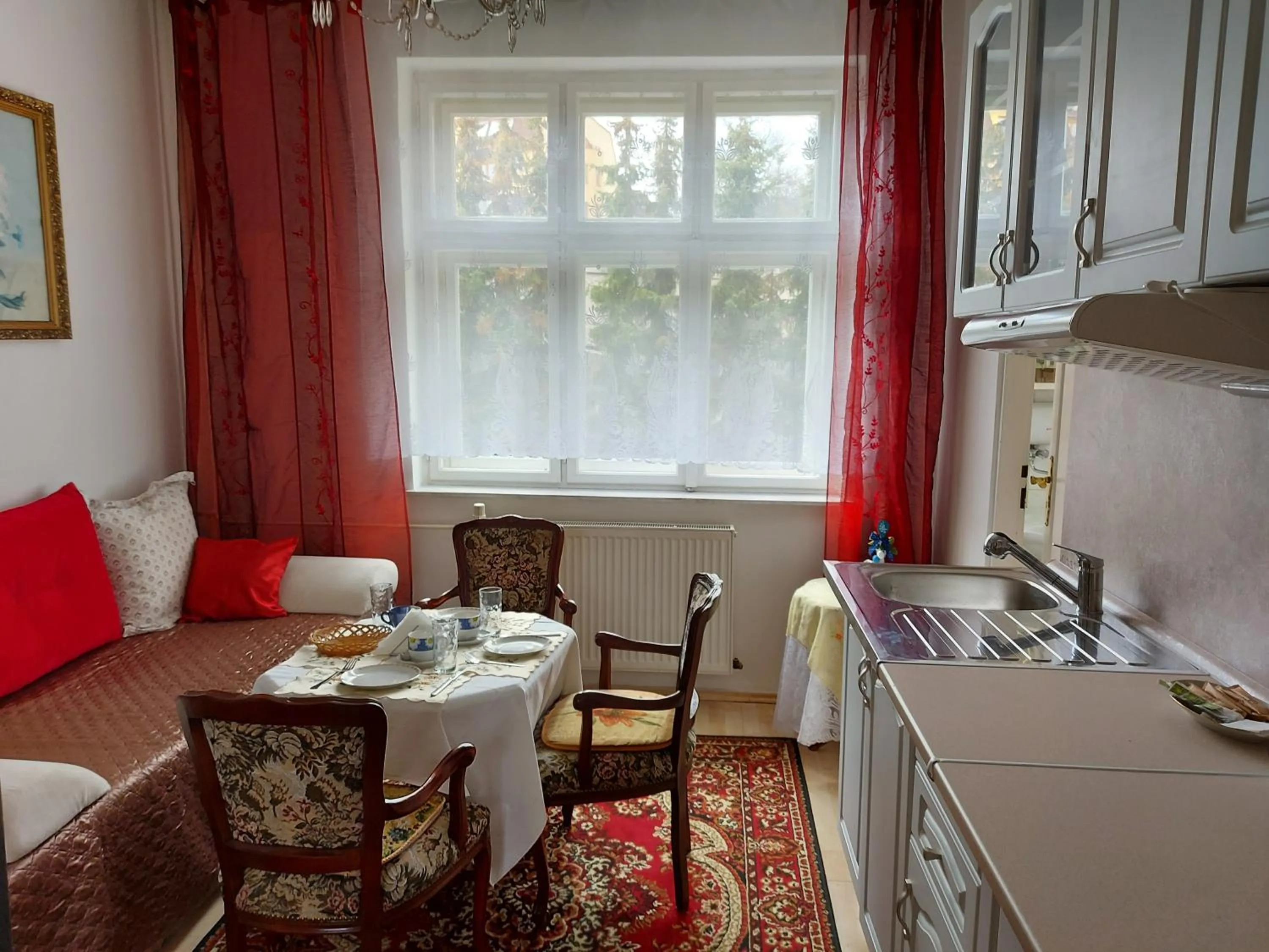 Kitchen or kitchenette in Hotel Garni