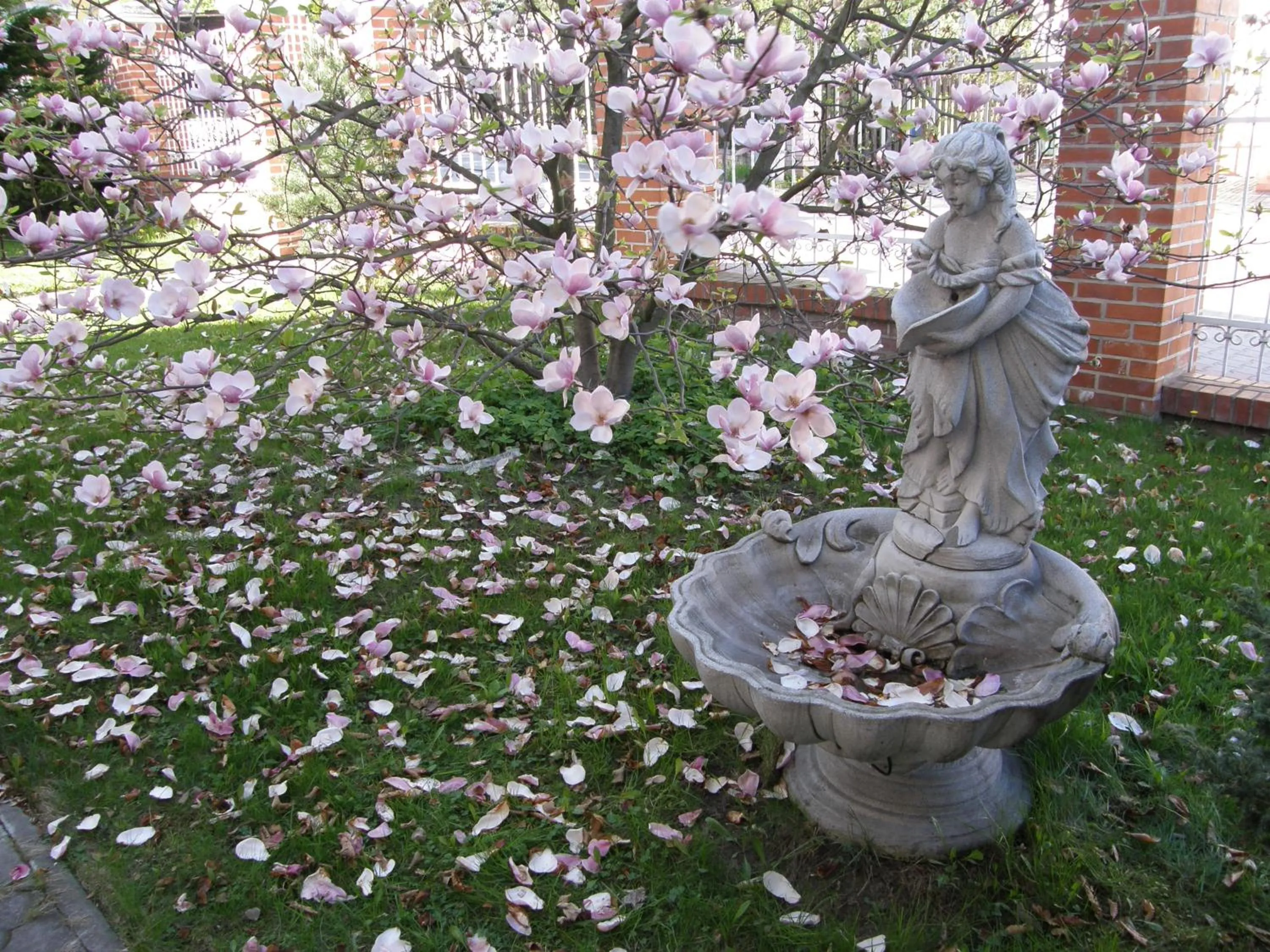 Decorative detail in Hotel Garni