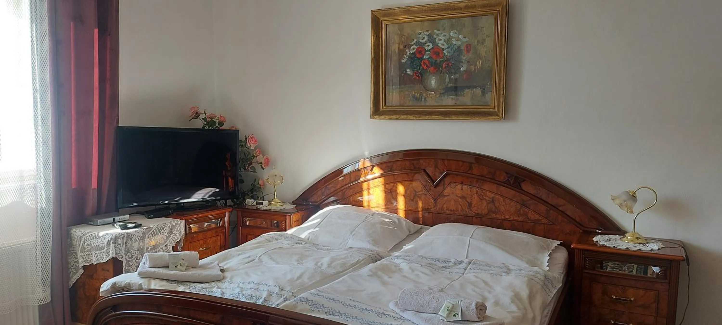 Bed in Hotel Garni