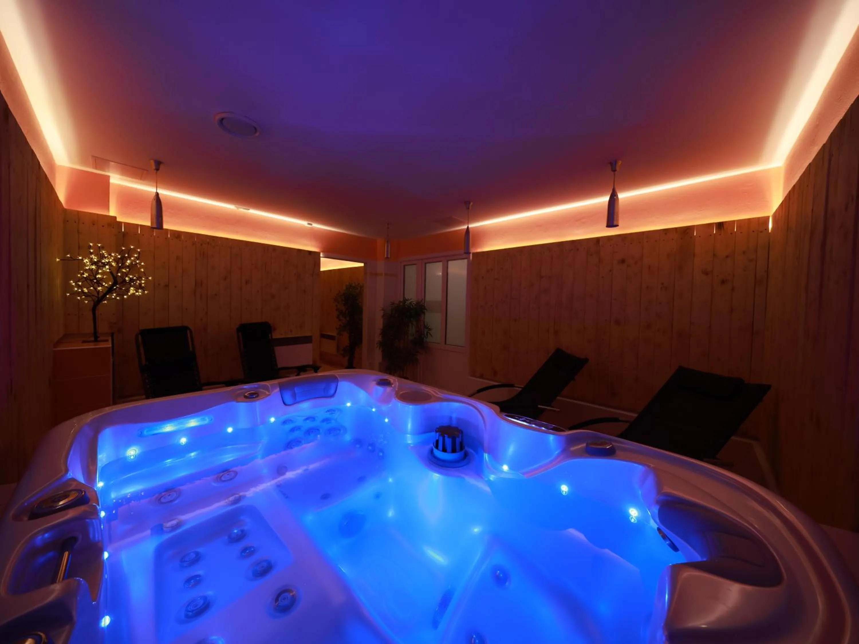 Hot Tub in Hotel Skicentrum