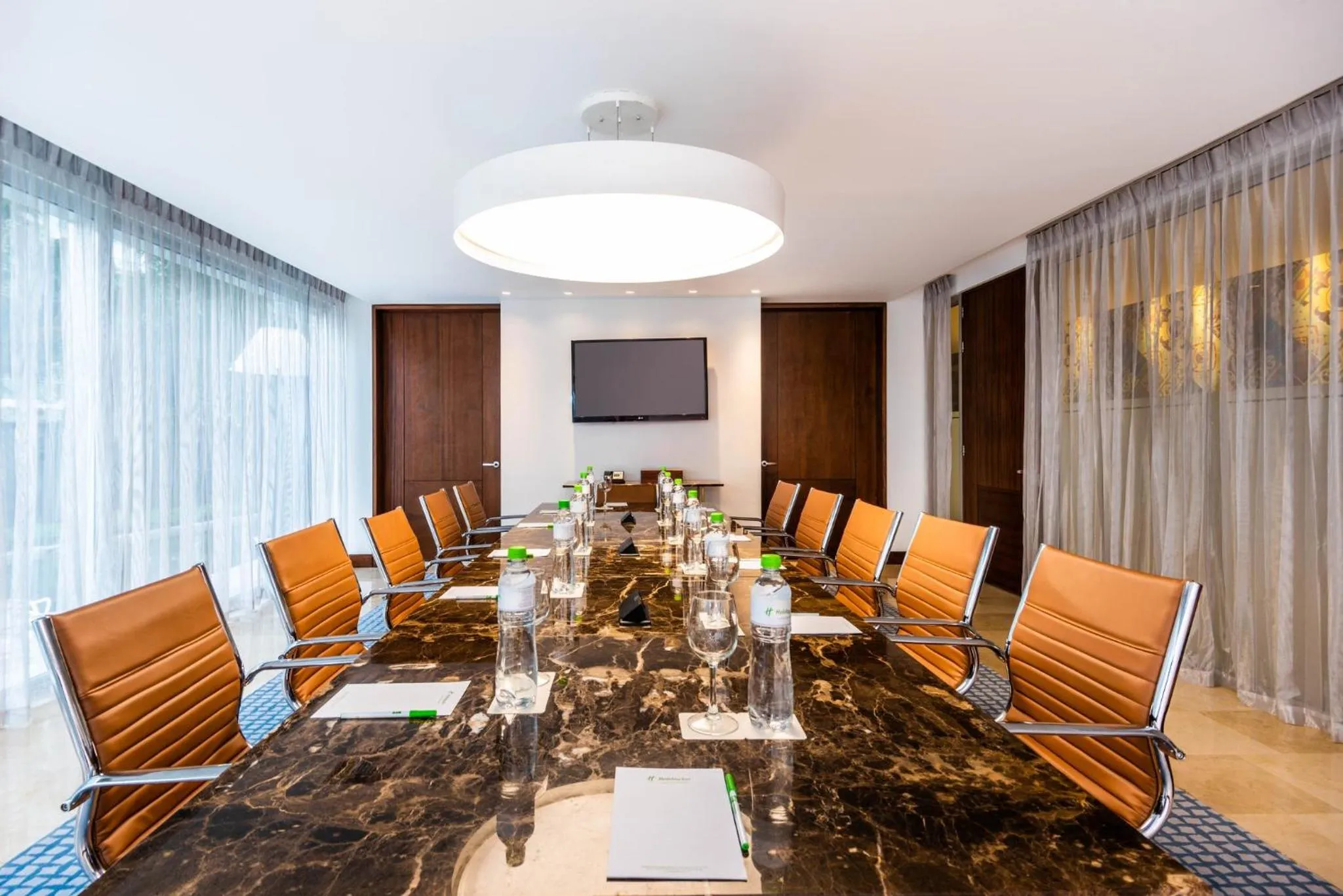 Meeting/conference room in Holiday Inn Cartagena Morros by IHG