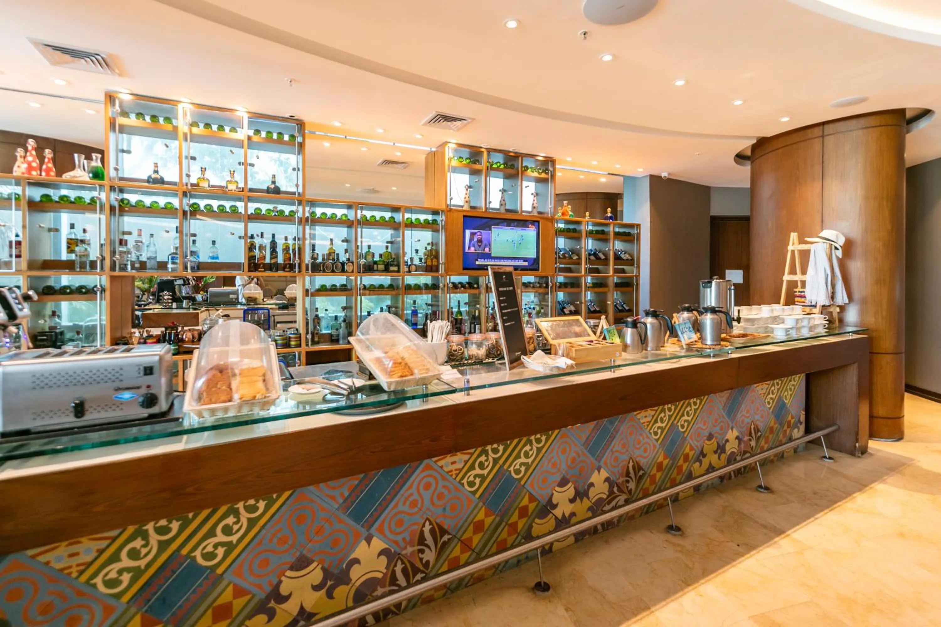 Buffet breakfast in Holiday Inn Cartagena Morros by IHG