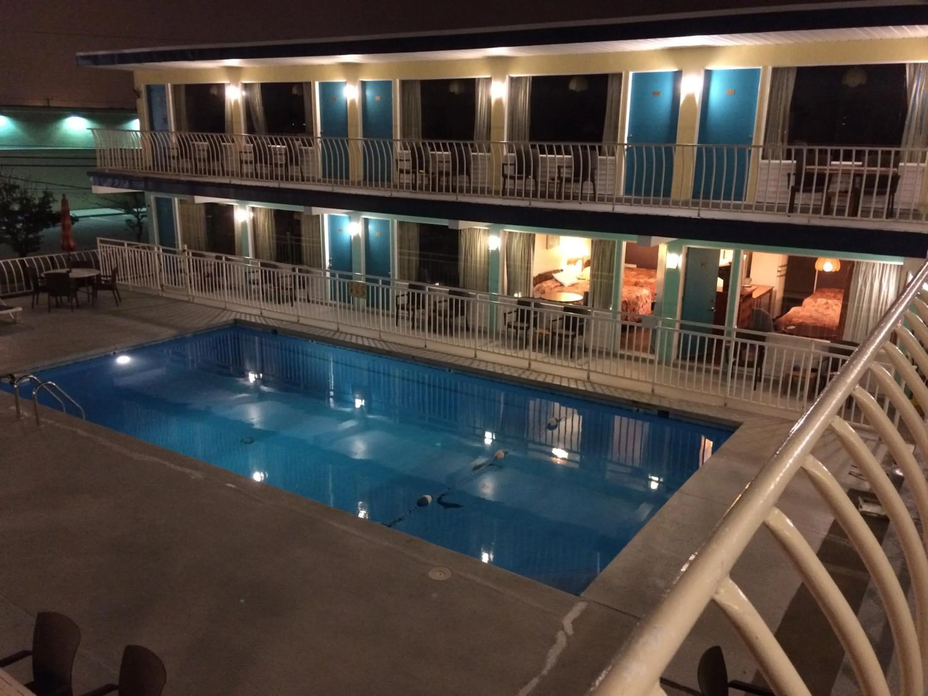 Property building in Royal Court Motel