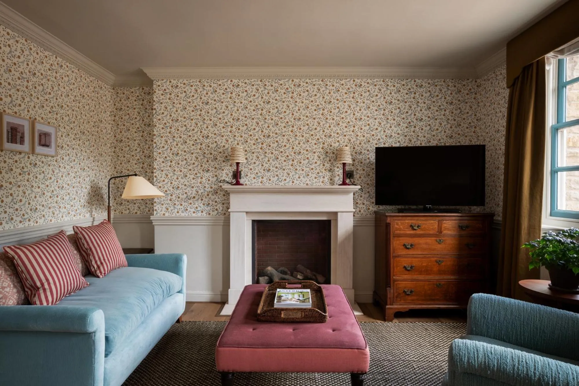 Living room in Cavendish Hotel