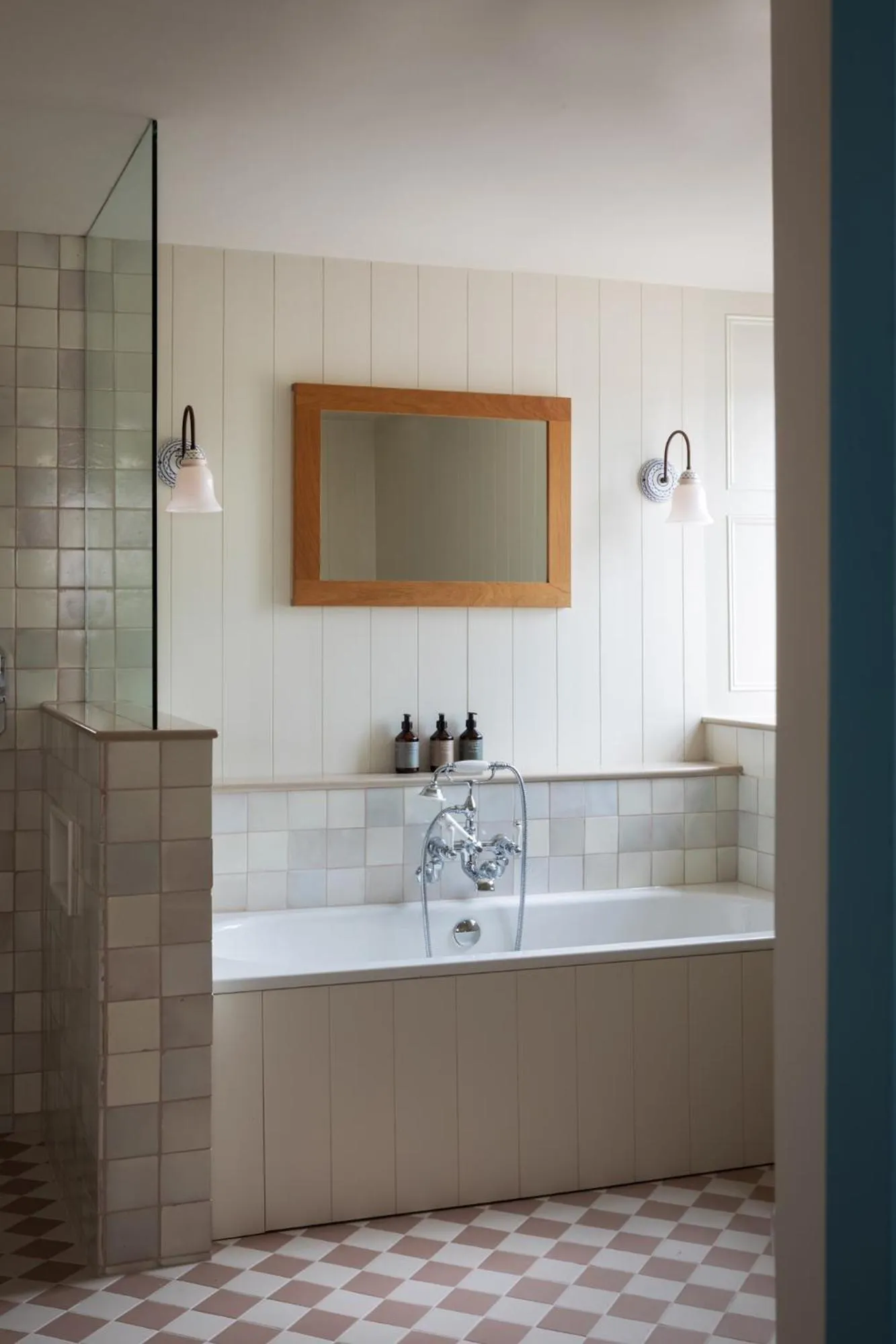 Bathroom in Cavendish Hotel