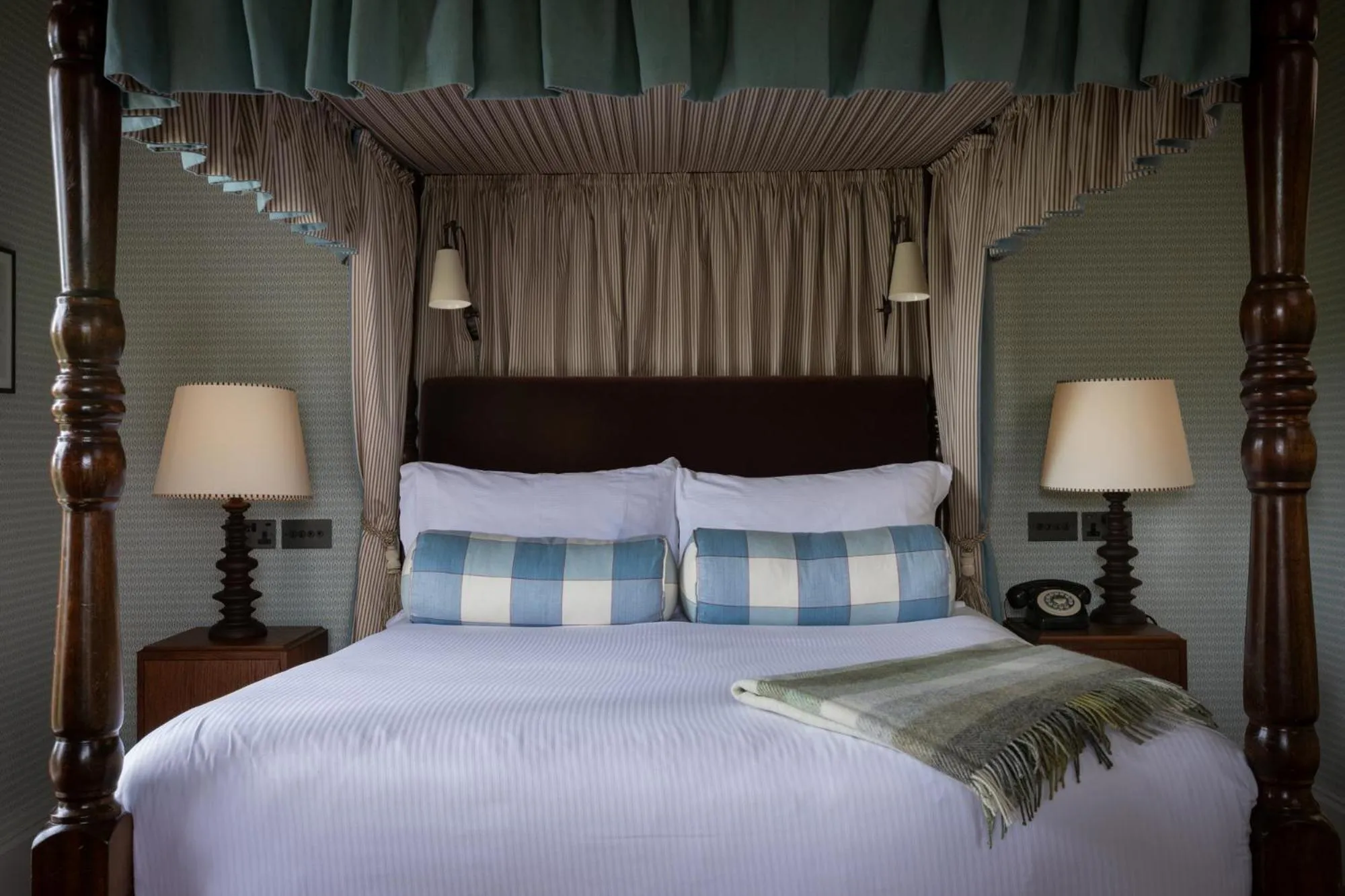 Bed in Cavendish Hotel