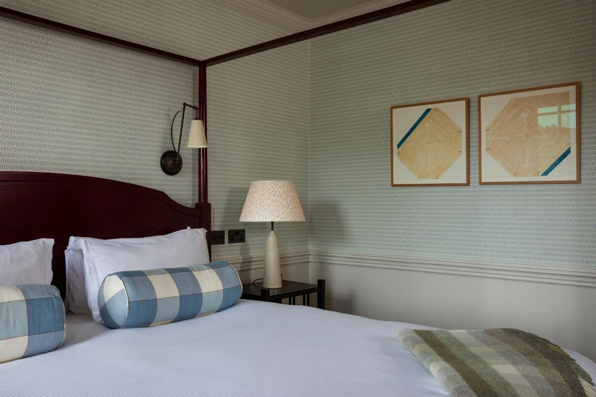 Bed in Cavendish Hotel