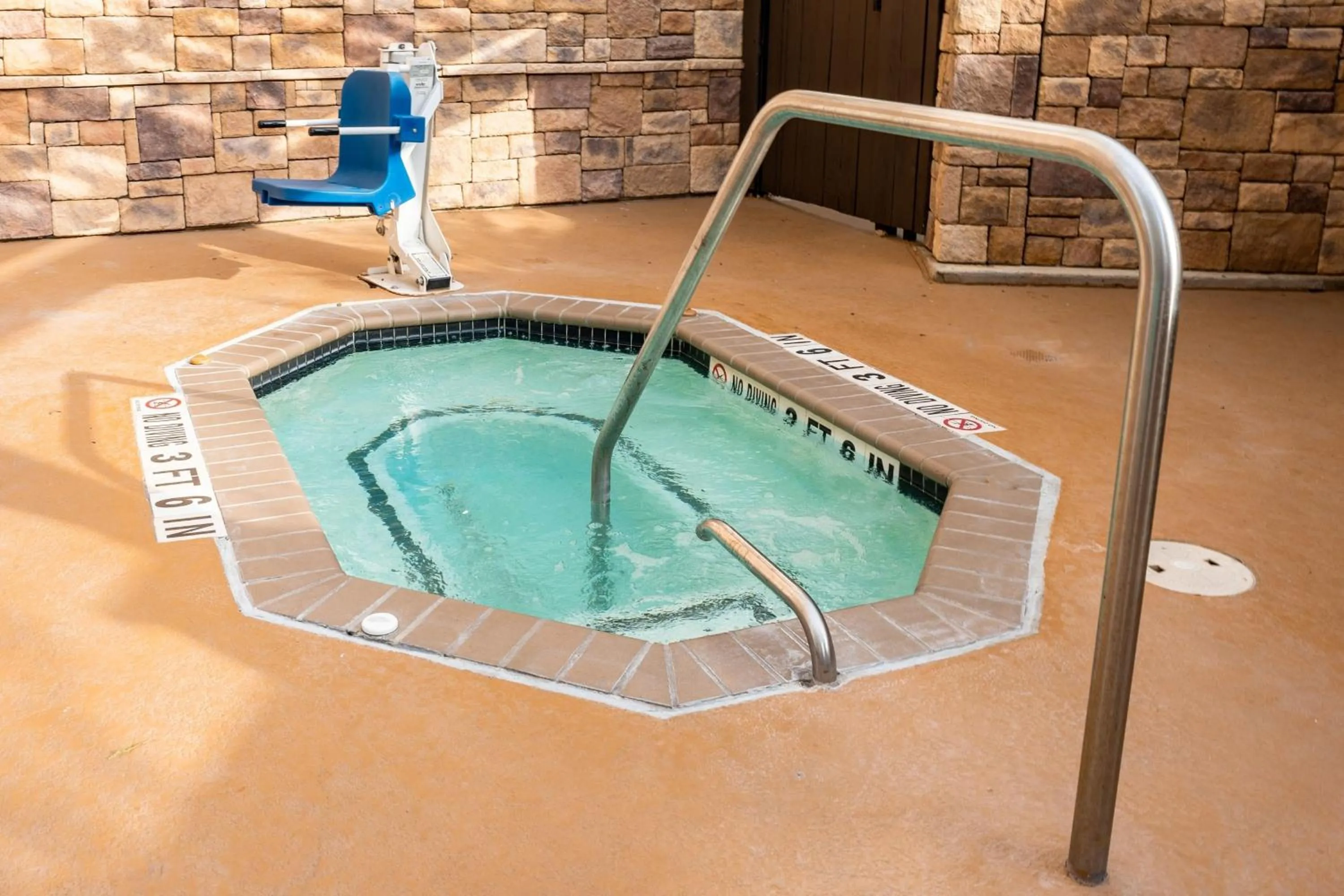 Swimming pool in Fairfield by Marriott San Antonio Alamo Plaza Convention Center