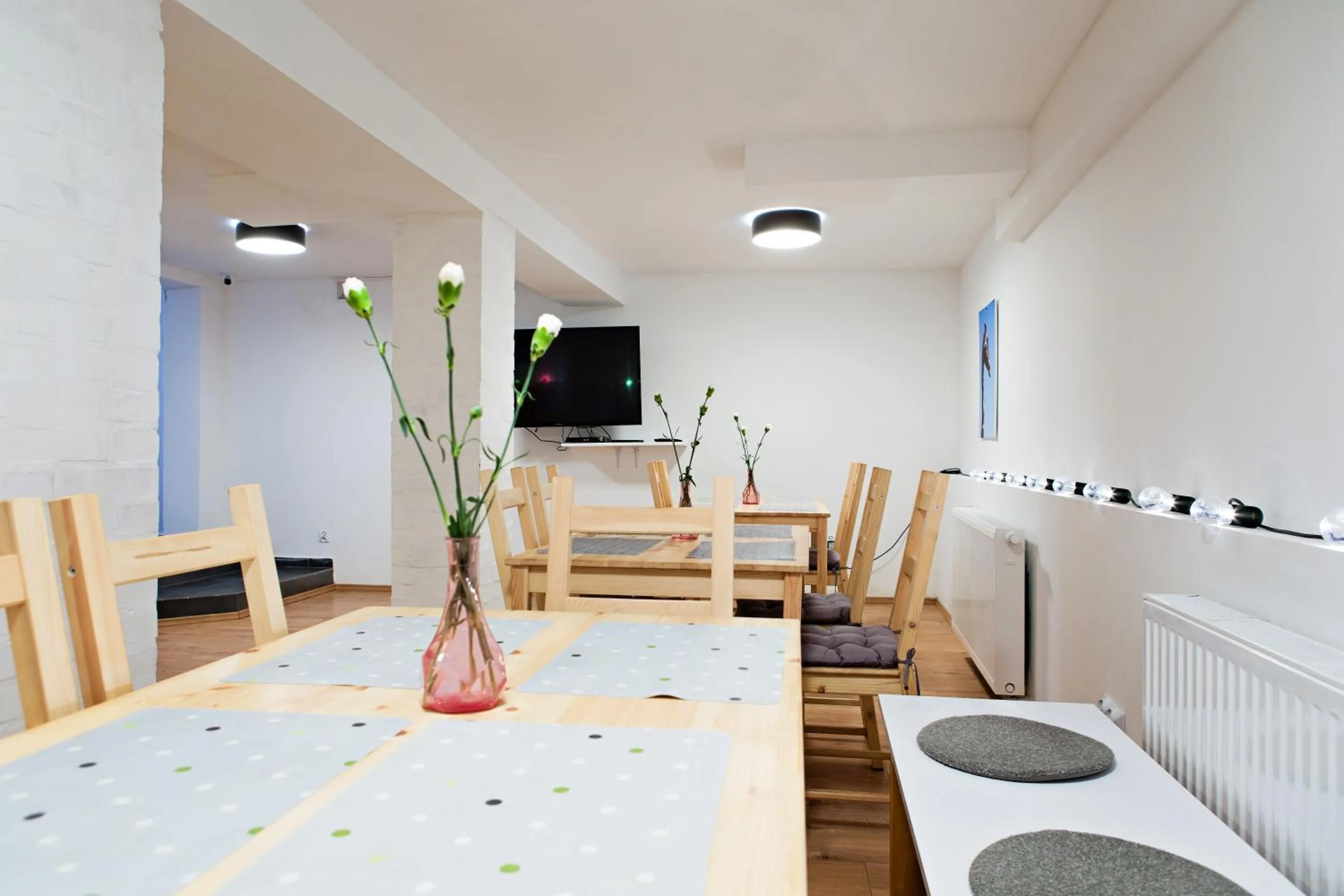 Dining area in Hostel Starówka