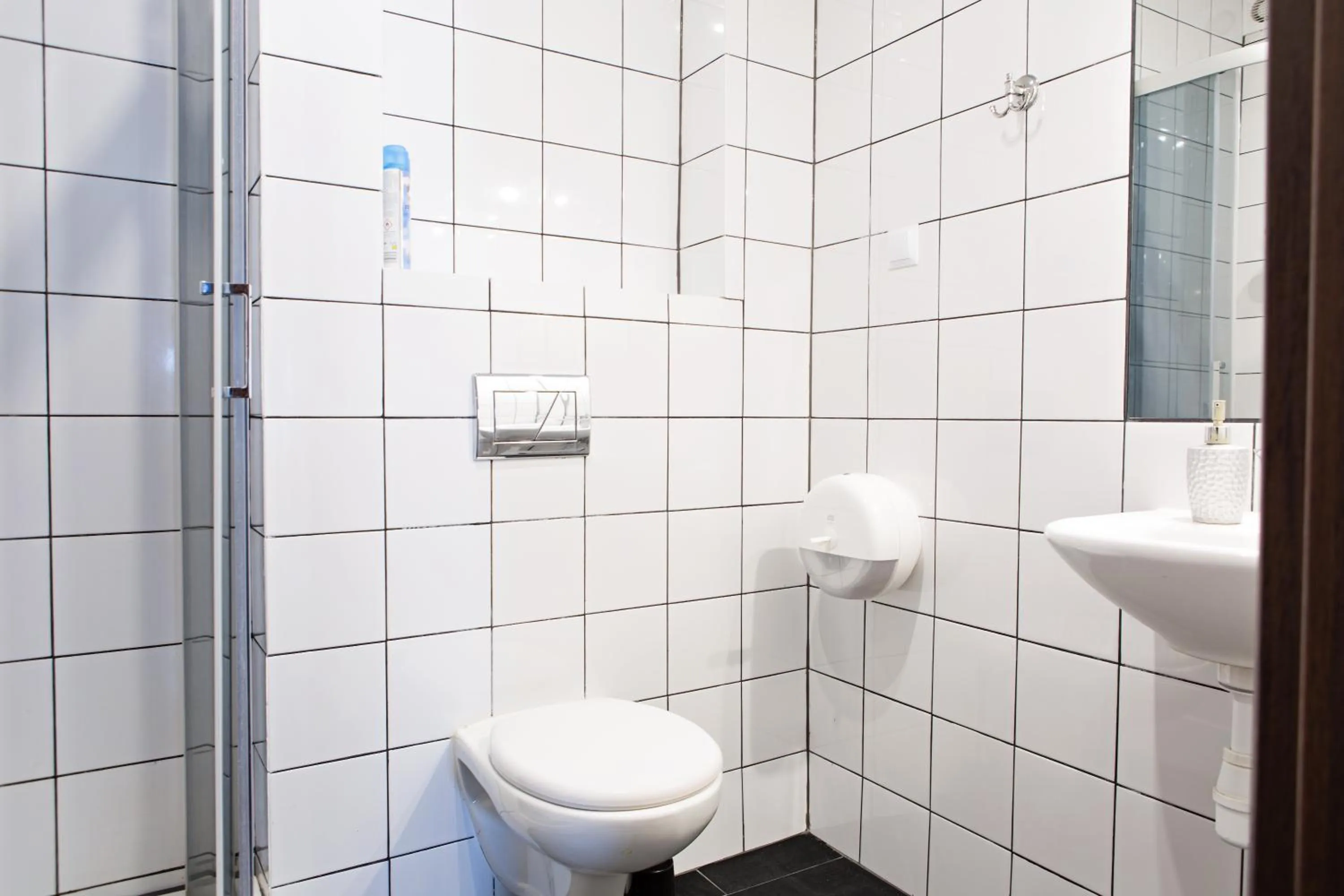 Shower in Hostel Starówka