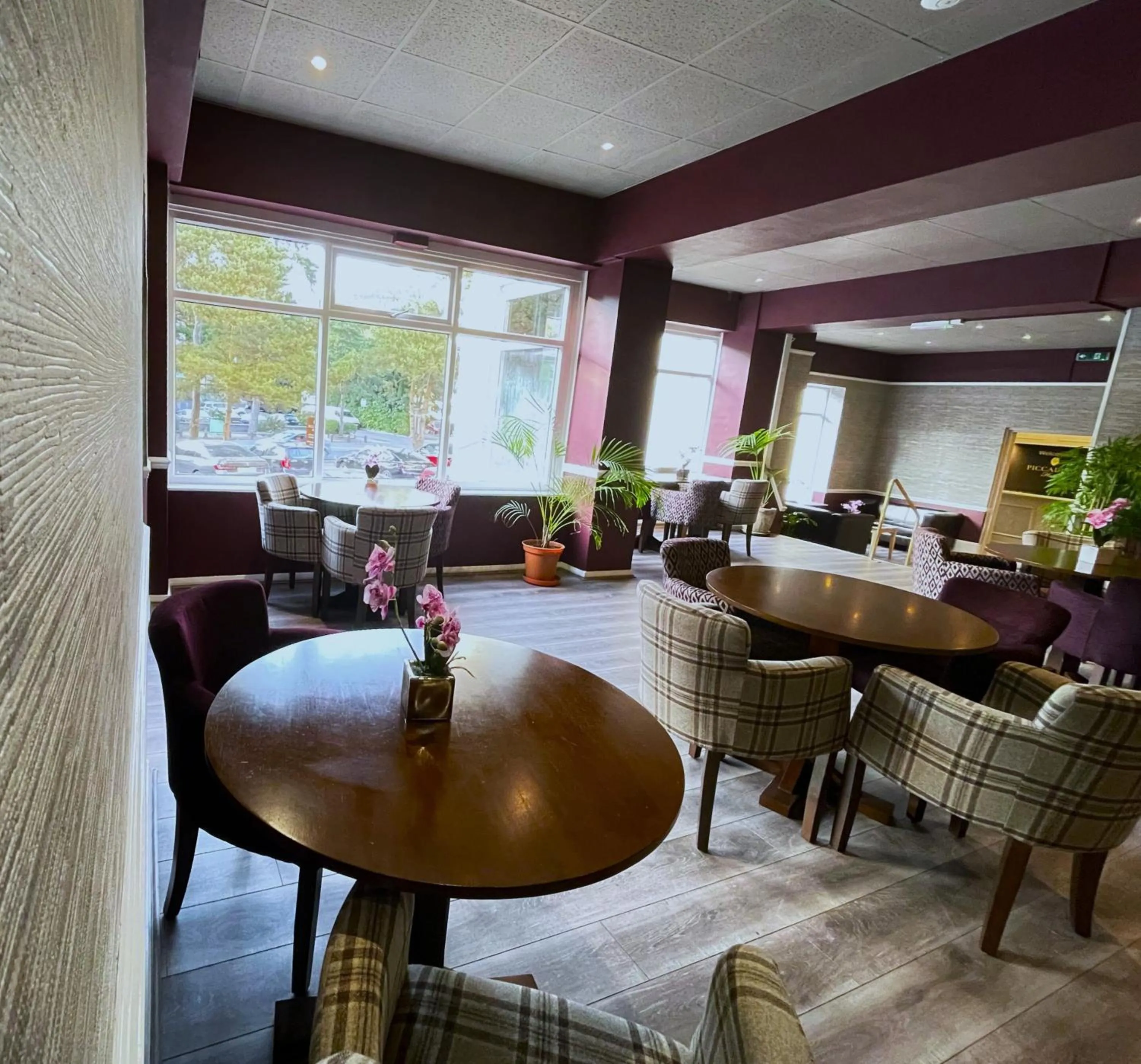 Lounge or bar, Lounge/Bar in Piccadilly Hotel