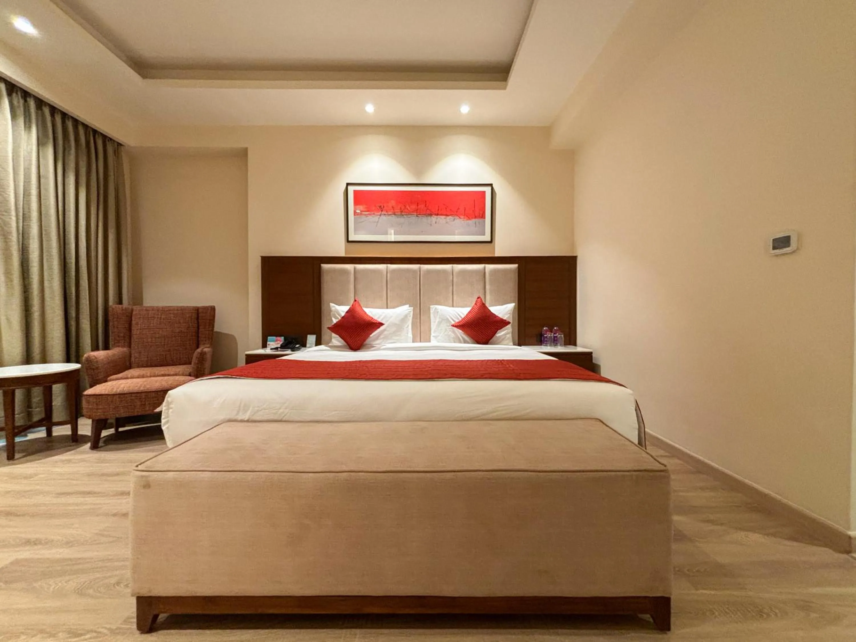 Photo of the whole room, Bed in Best Western Plus Amritsar