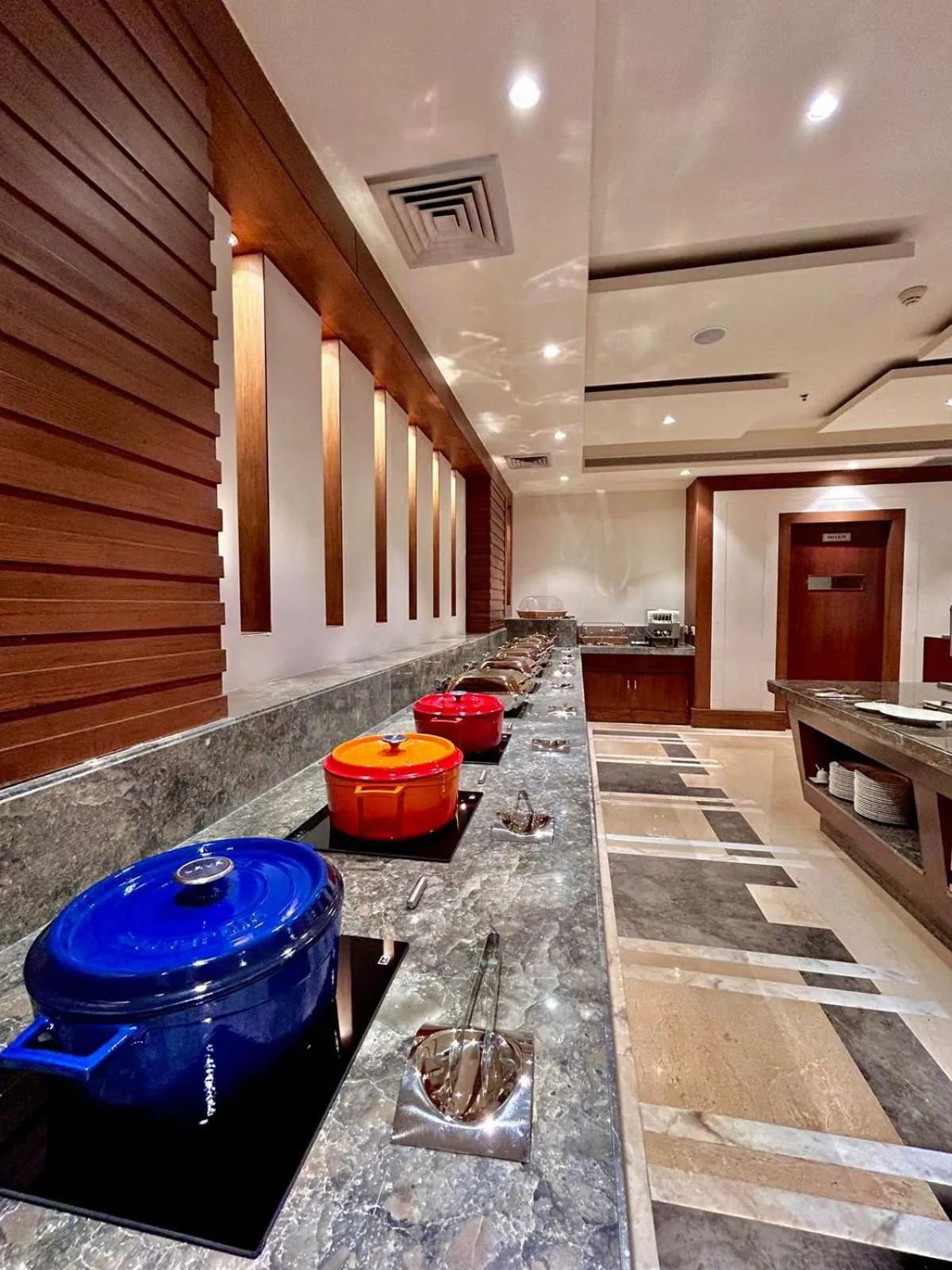 Restaurant/places to eat in Best Western Plus Amritsar