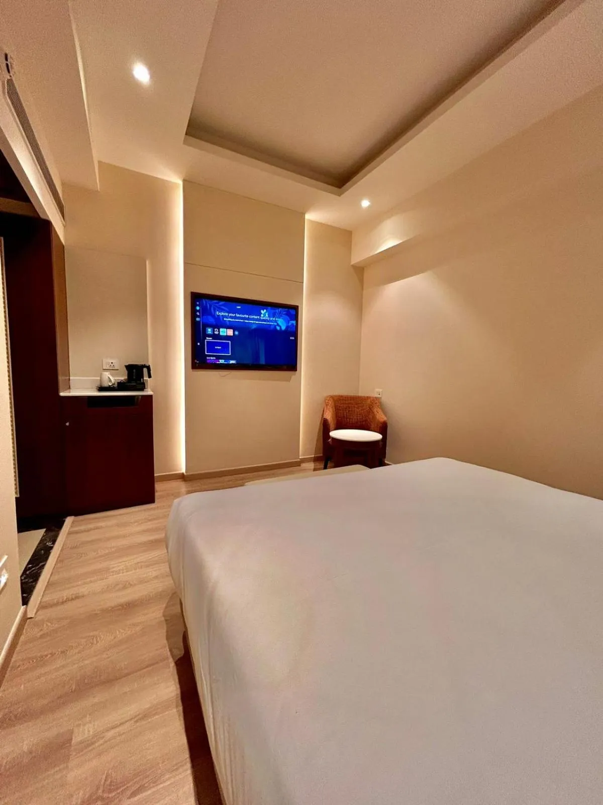 TV and multimedia, Bed in Best Western Plus Amritsar