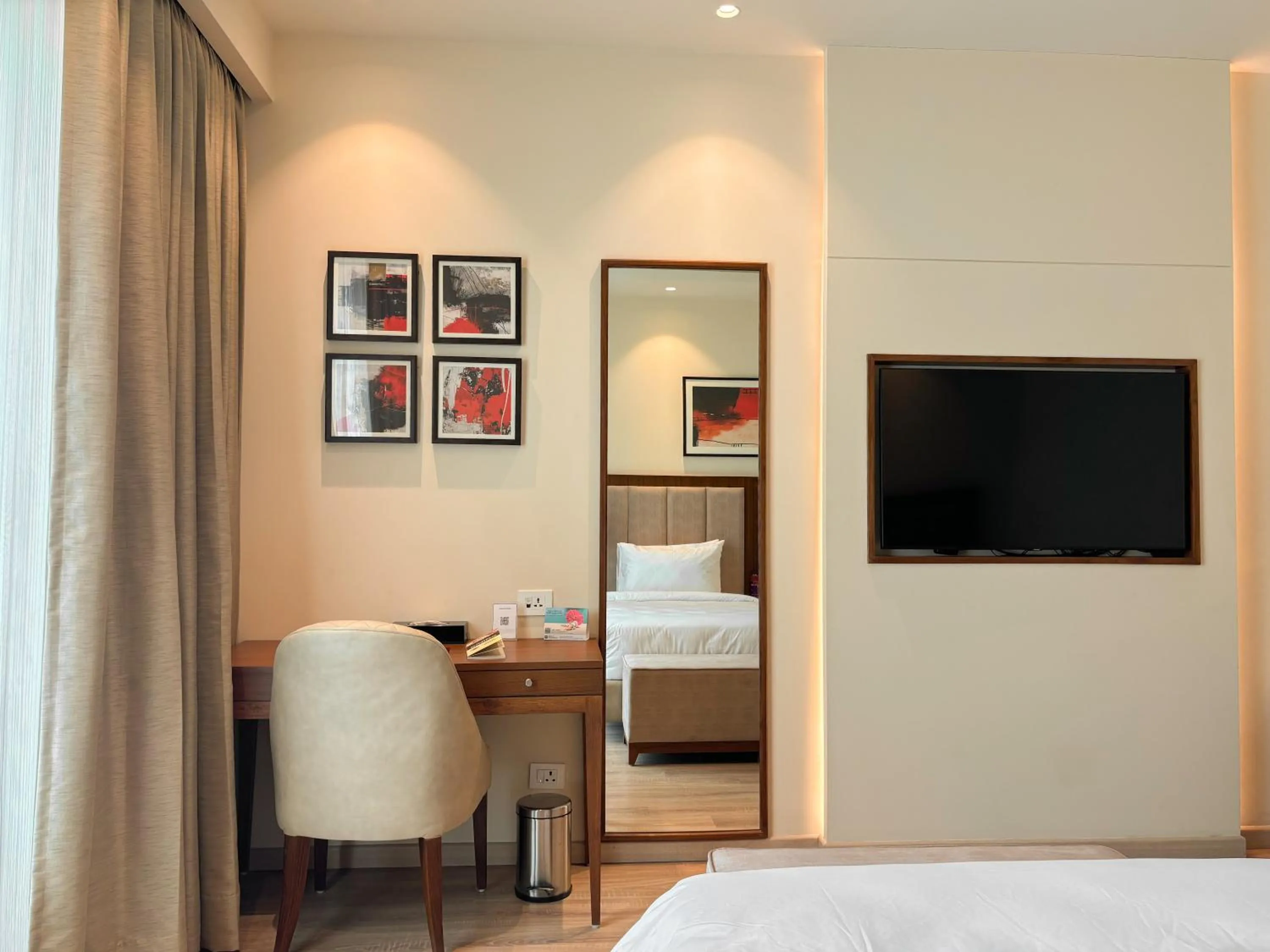 Photo of the whole room, Bed in Best Western Plus Amritsar