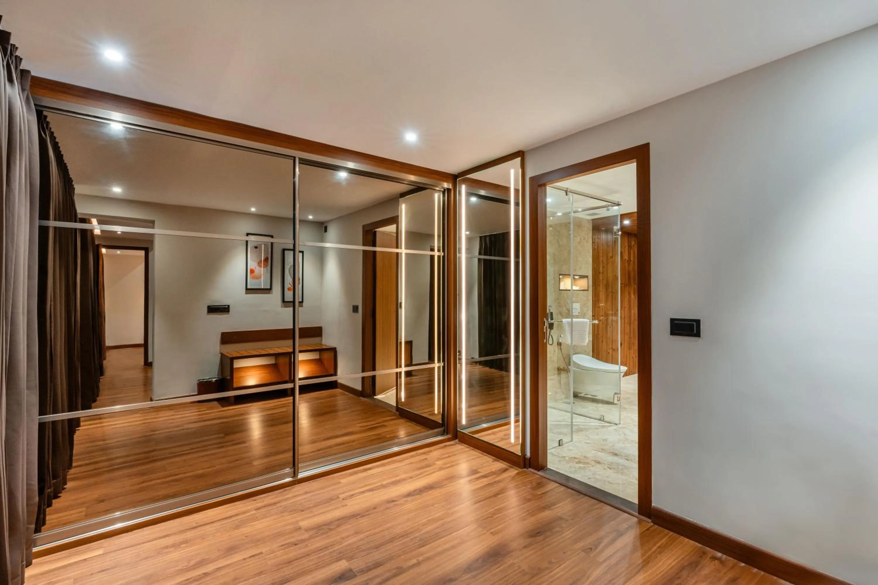 wardrobe in Travancore Court