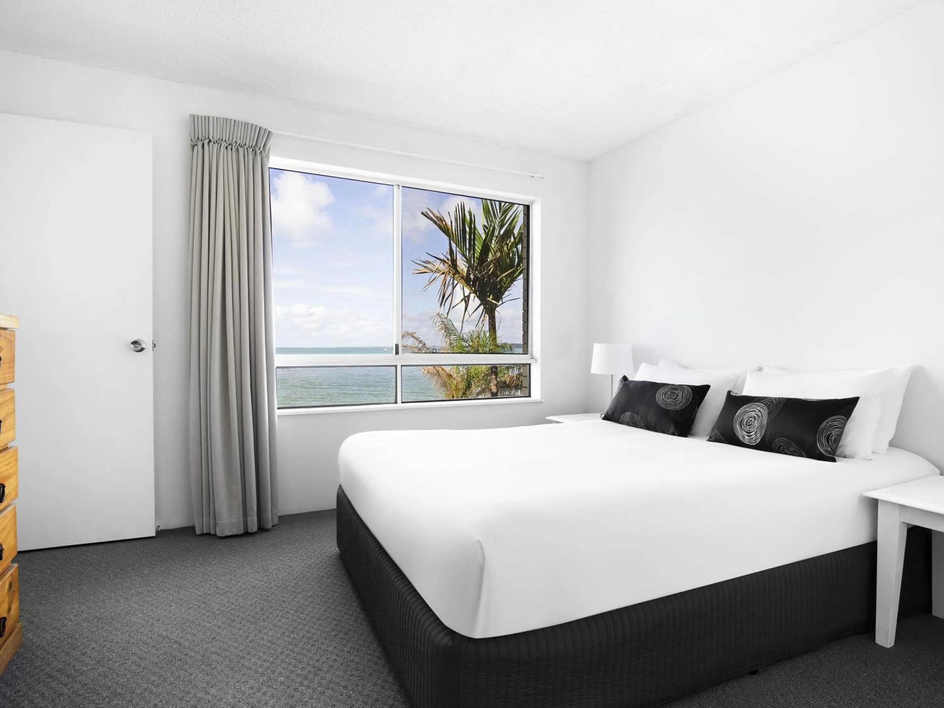 Bedroom, Bed in BreakFree Great Sandy Straits