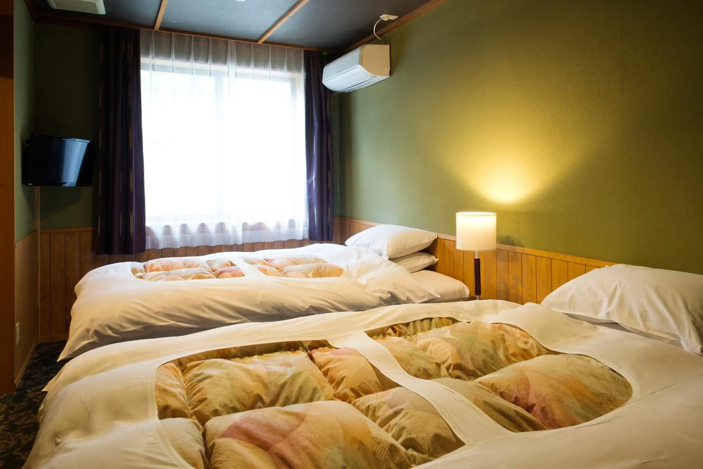 Photo of the whole room, Bed in Matsusaki