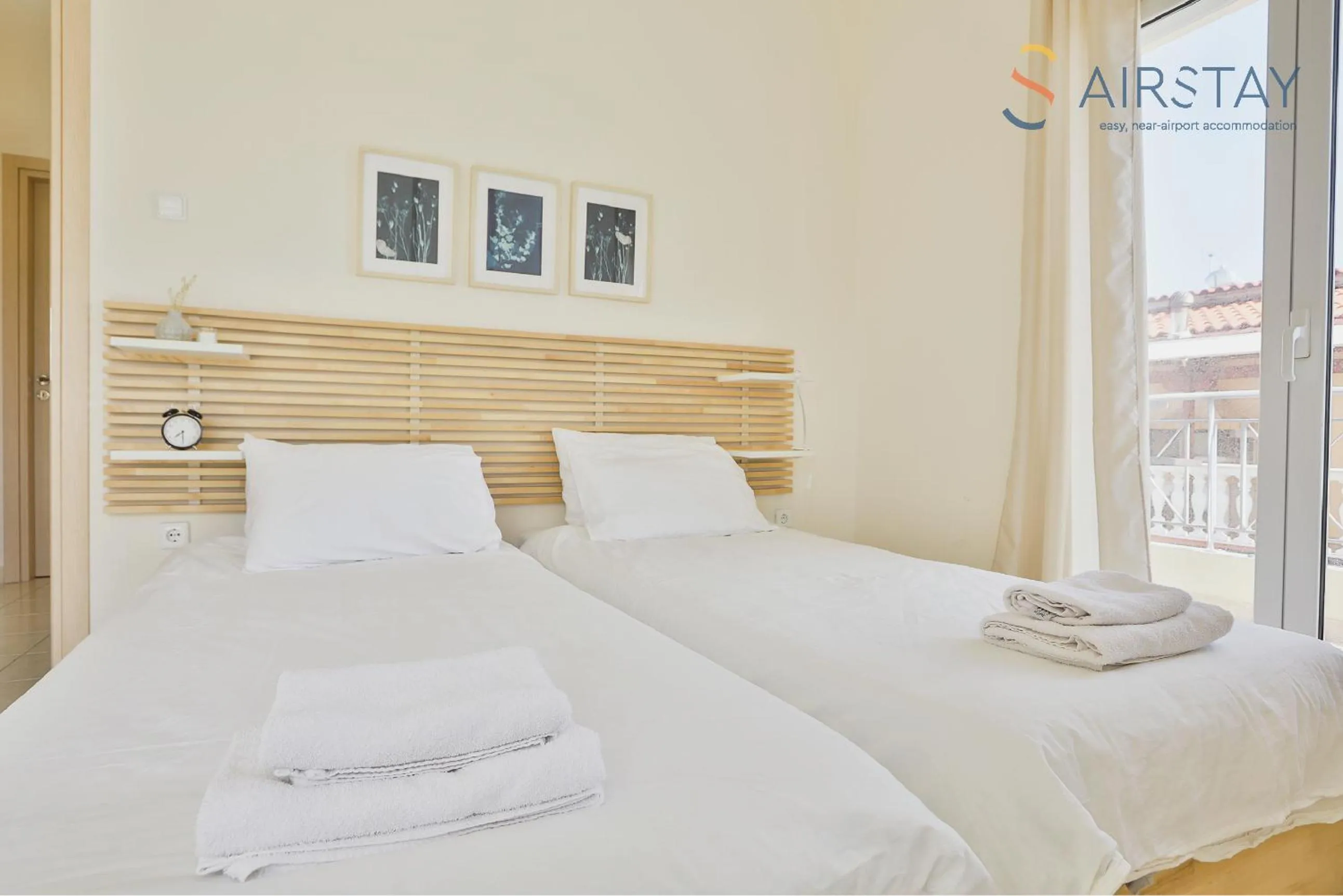 Bed in Nautilus Apartments Airport by Airstay