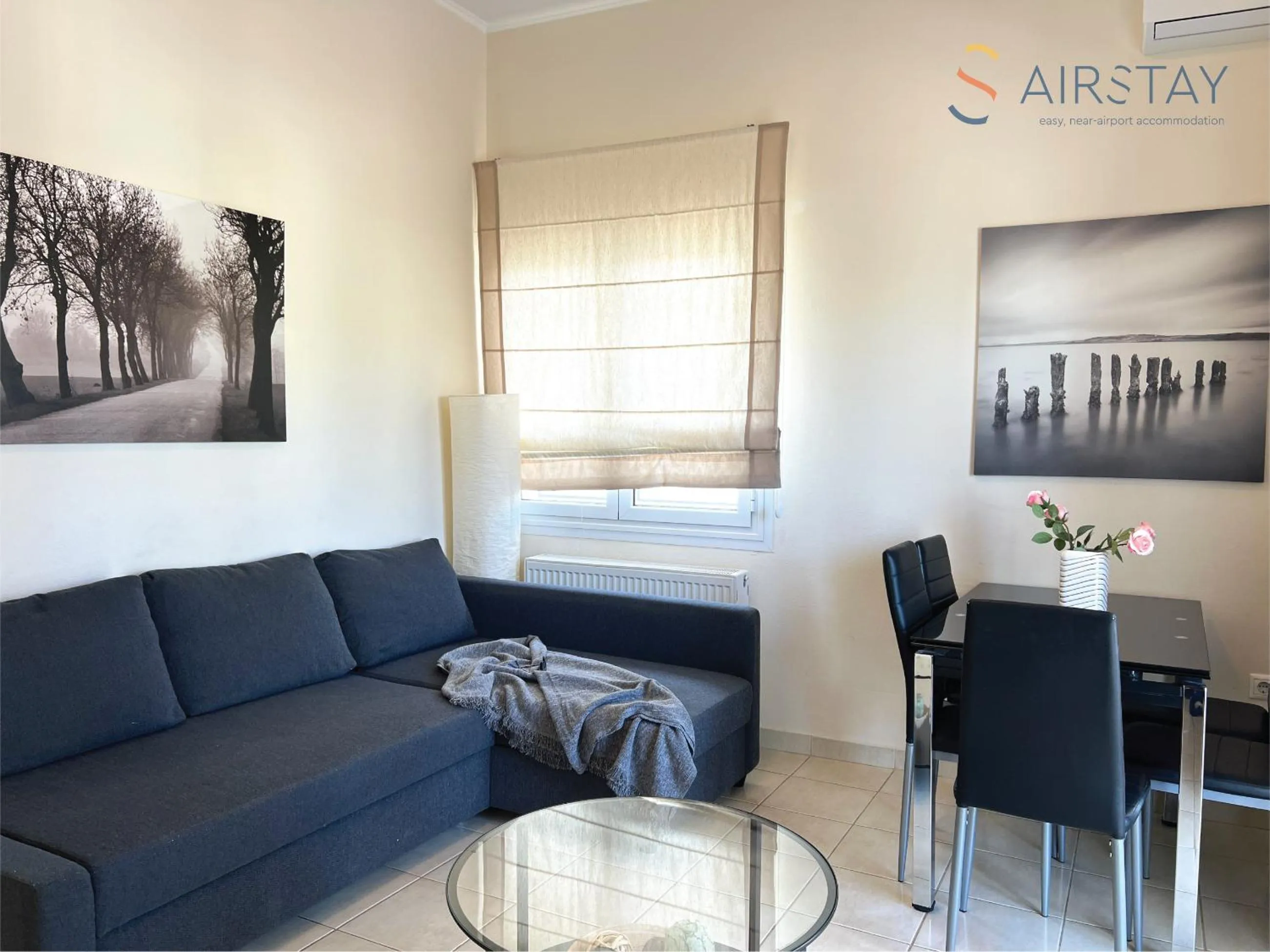 Living room in Nautilus Apartments Airport by Airstay