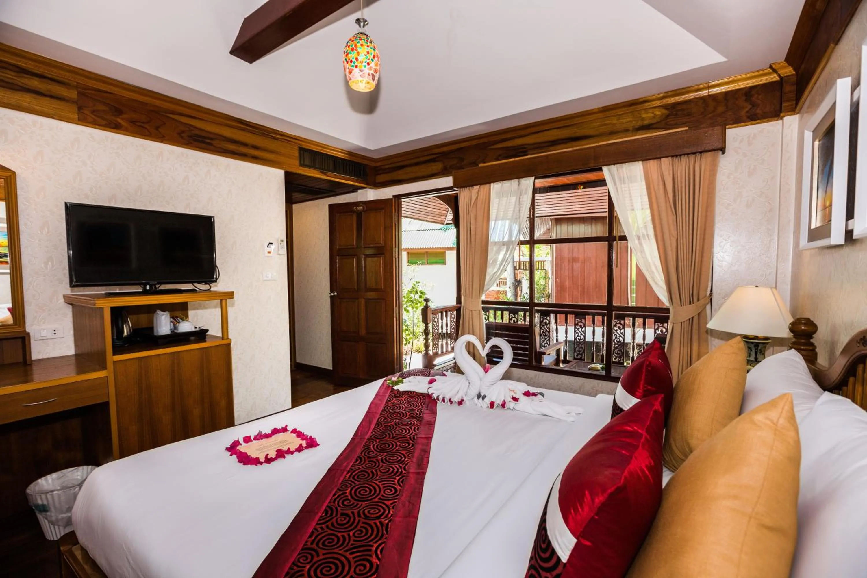 Bedroom, Bed in Lamai Coconut Beach Resort