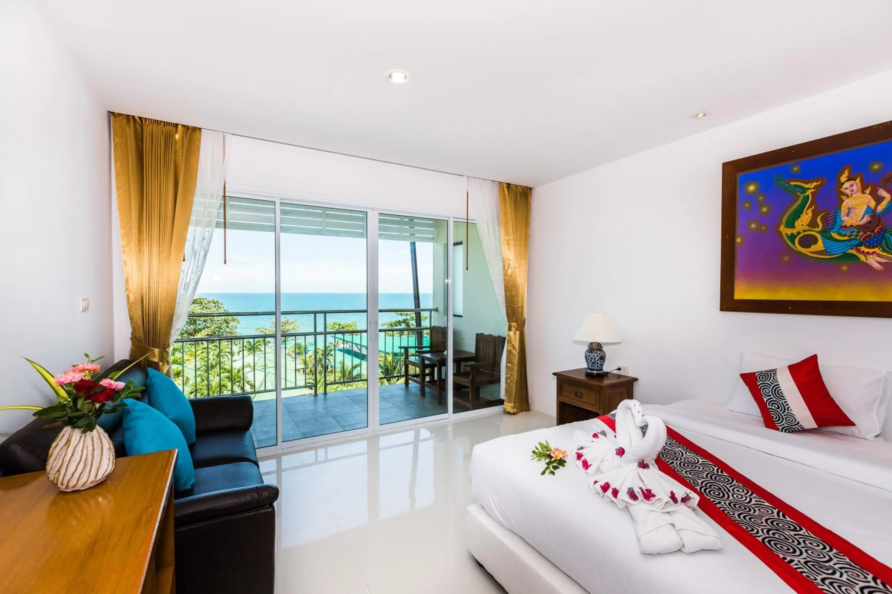 Balcony/Terrace, Bed in Lamai Coconut Beach Resort