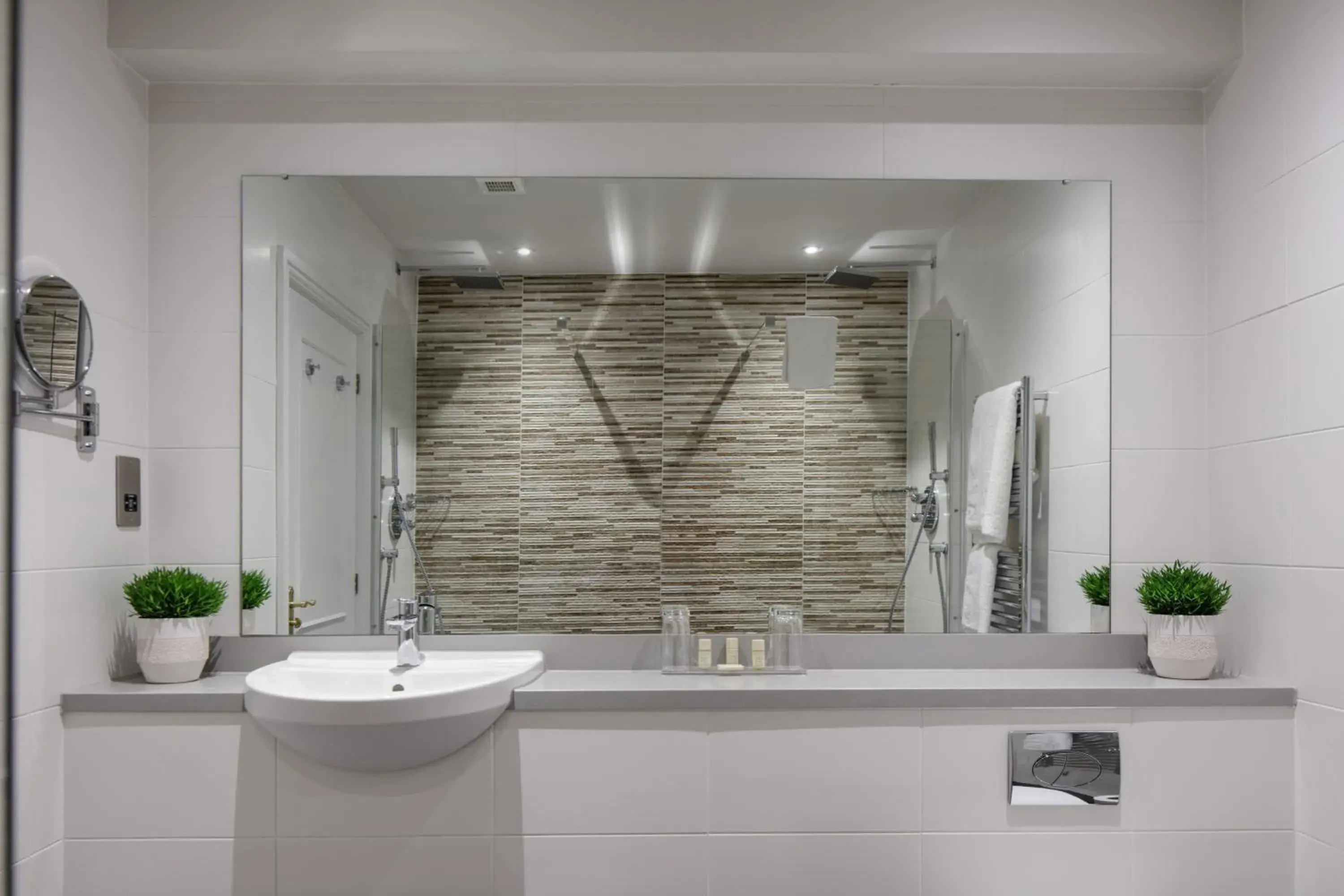 Classic Junior Suite in Sketchley Grange Hotel & Spa Classic Junior Suite in Sketchley Grange Hotel & Spa