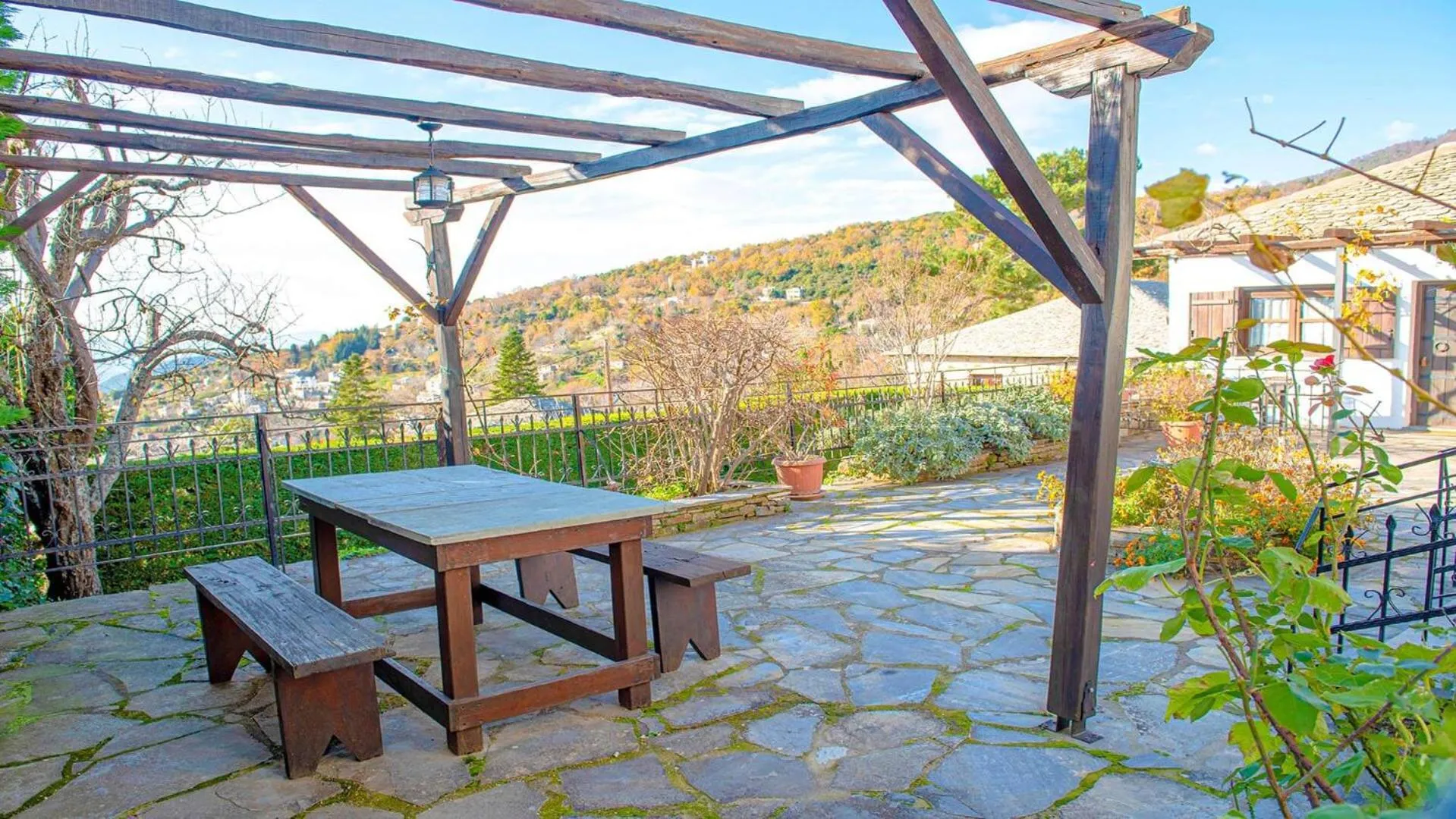 Patio in Chrissi Nefeli