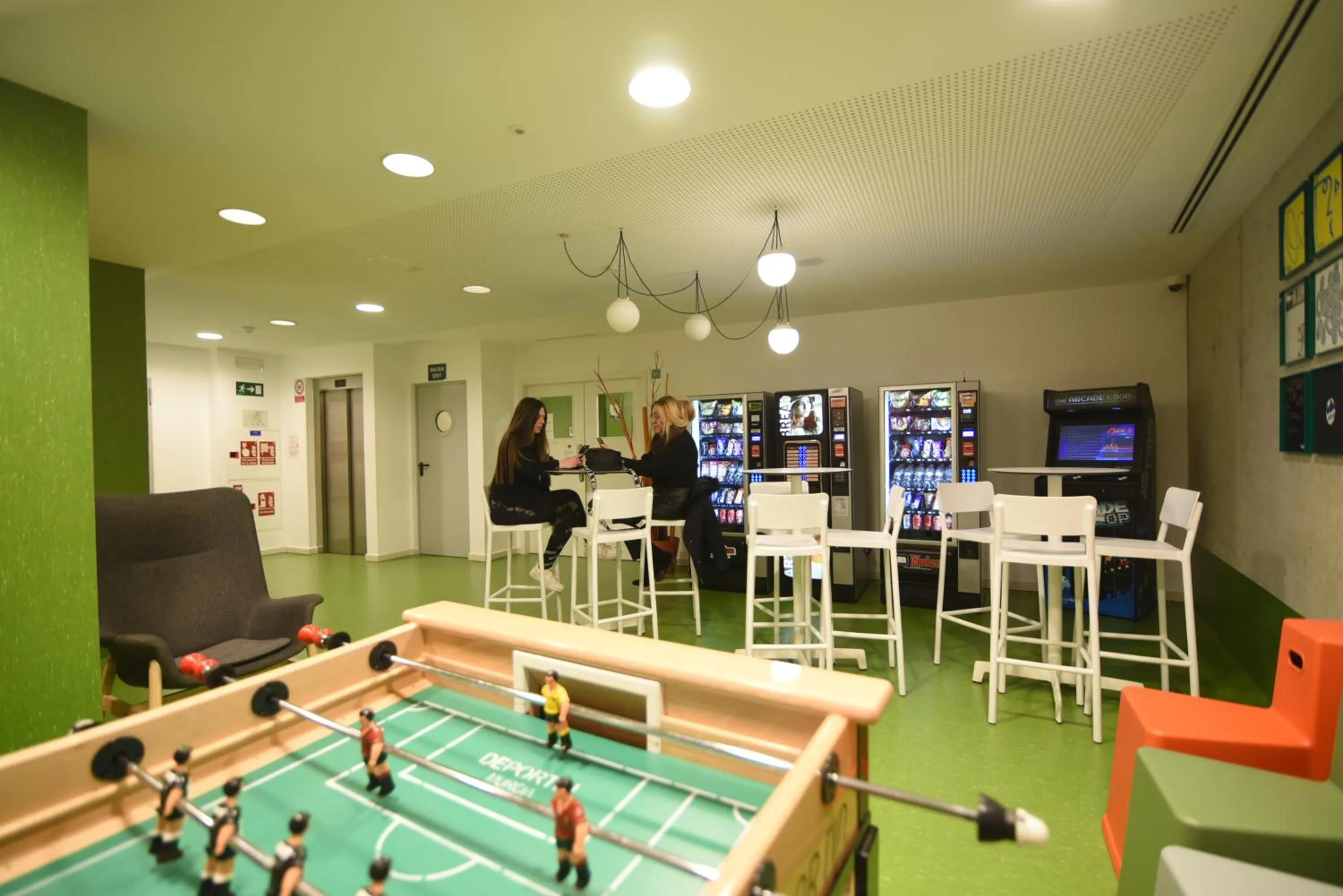 Communal lounge/ TV room in Loop INN Hostel Cartagena