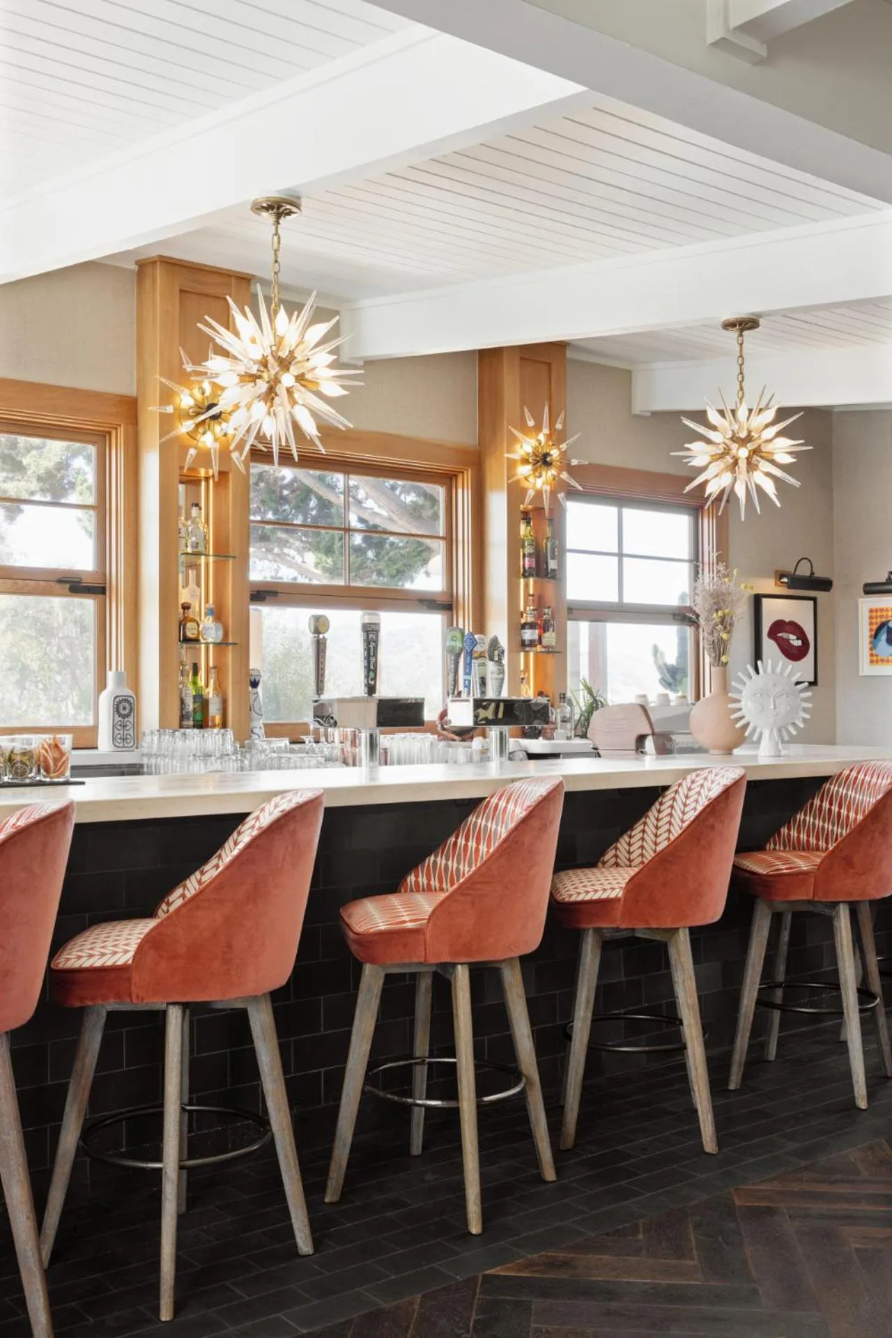 Restaurant/places to eat in Skyview Los Alamos - 21 & Over Pool