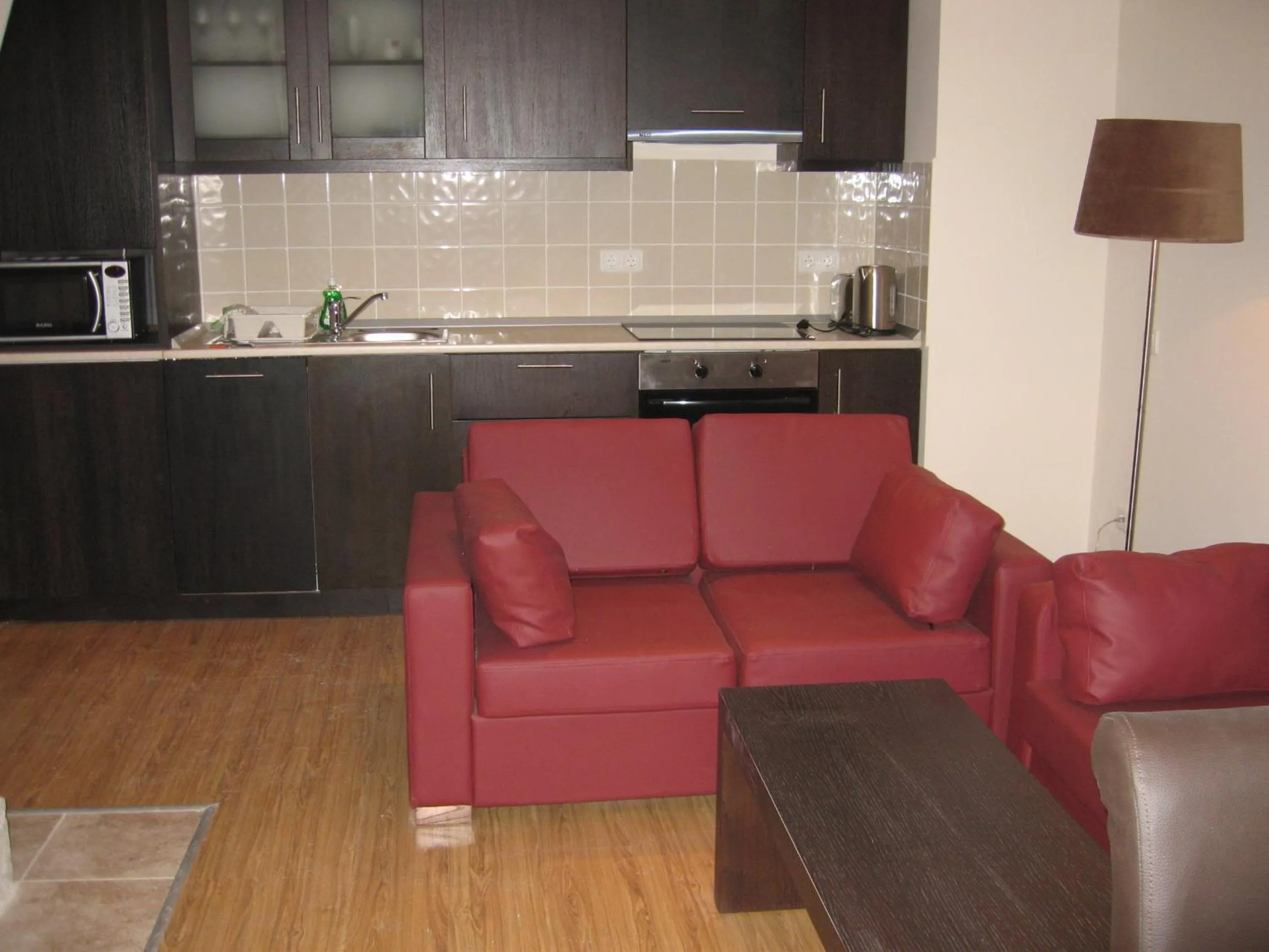 Kitchen or kitchenette in Chamkoria Chalets