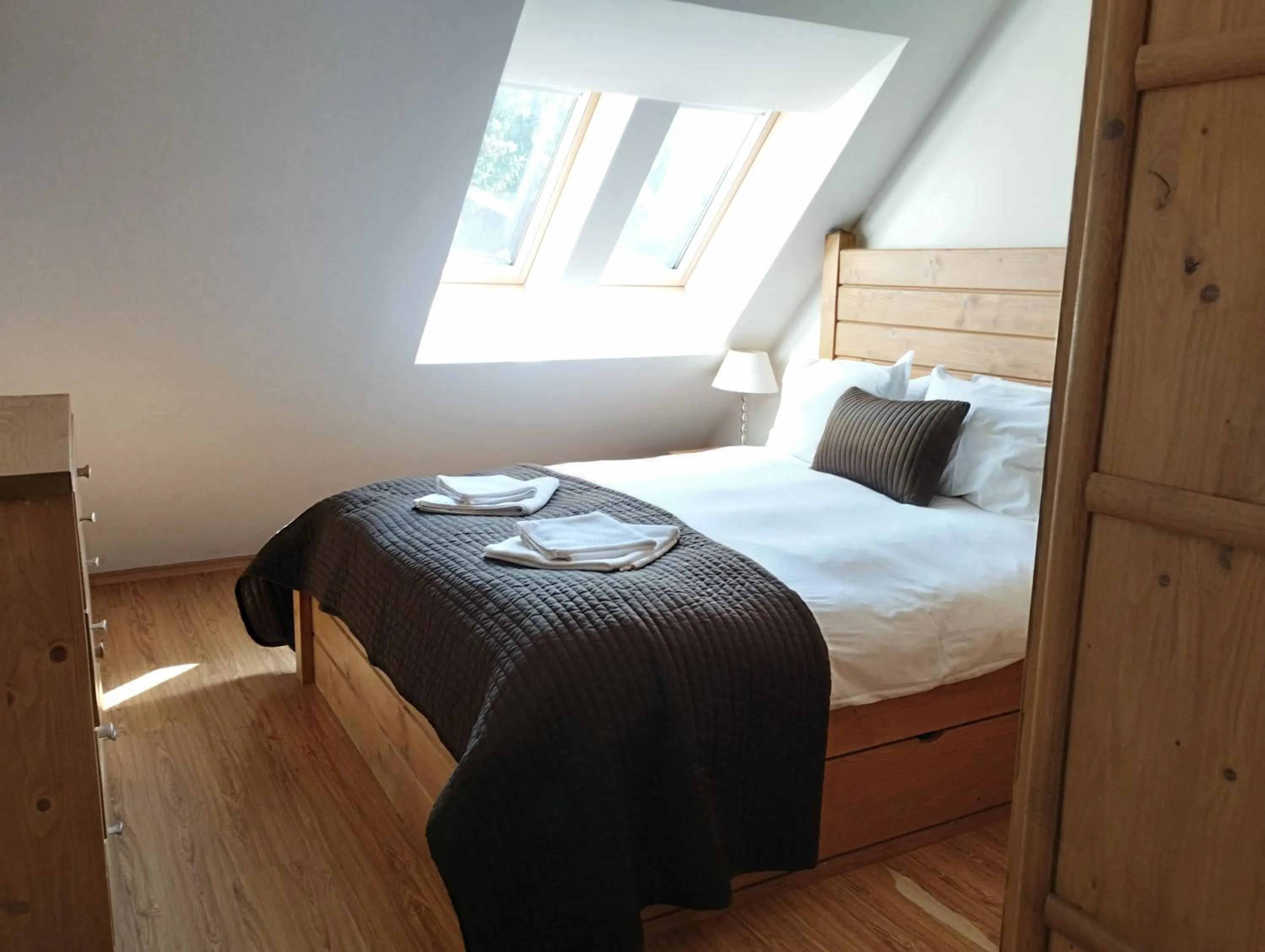 Bed in Chamkoria Chalets