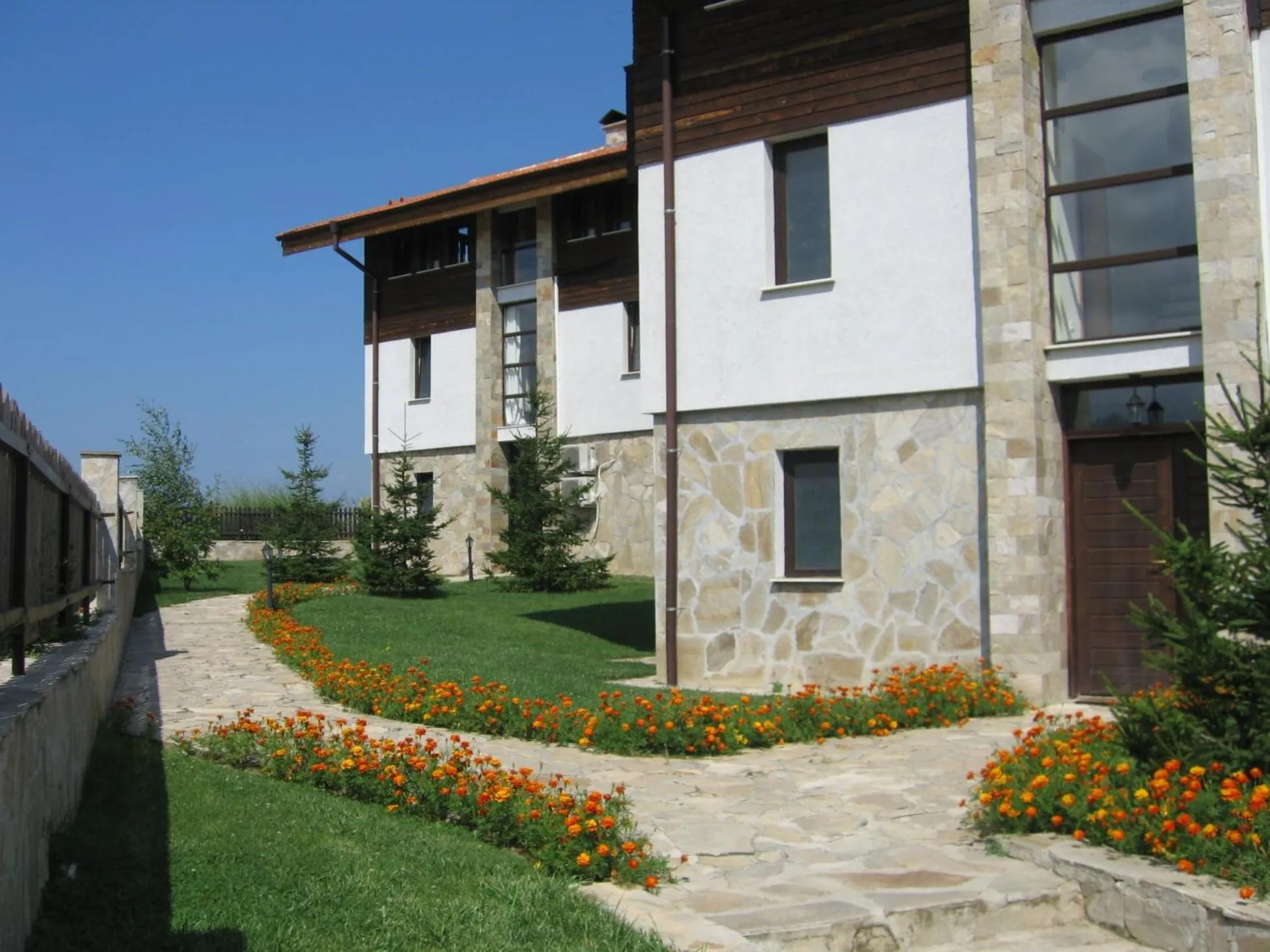 Chamkoria Chalets