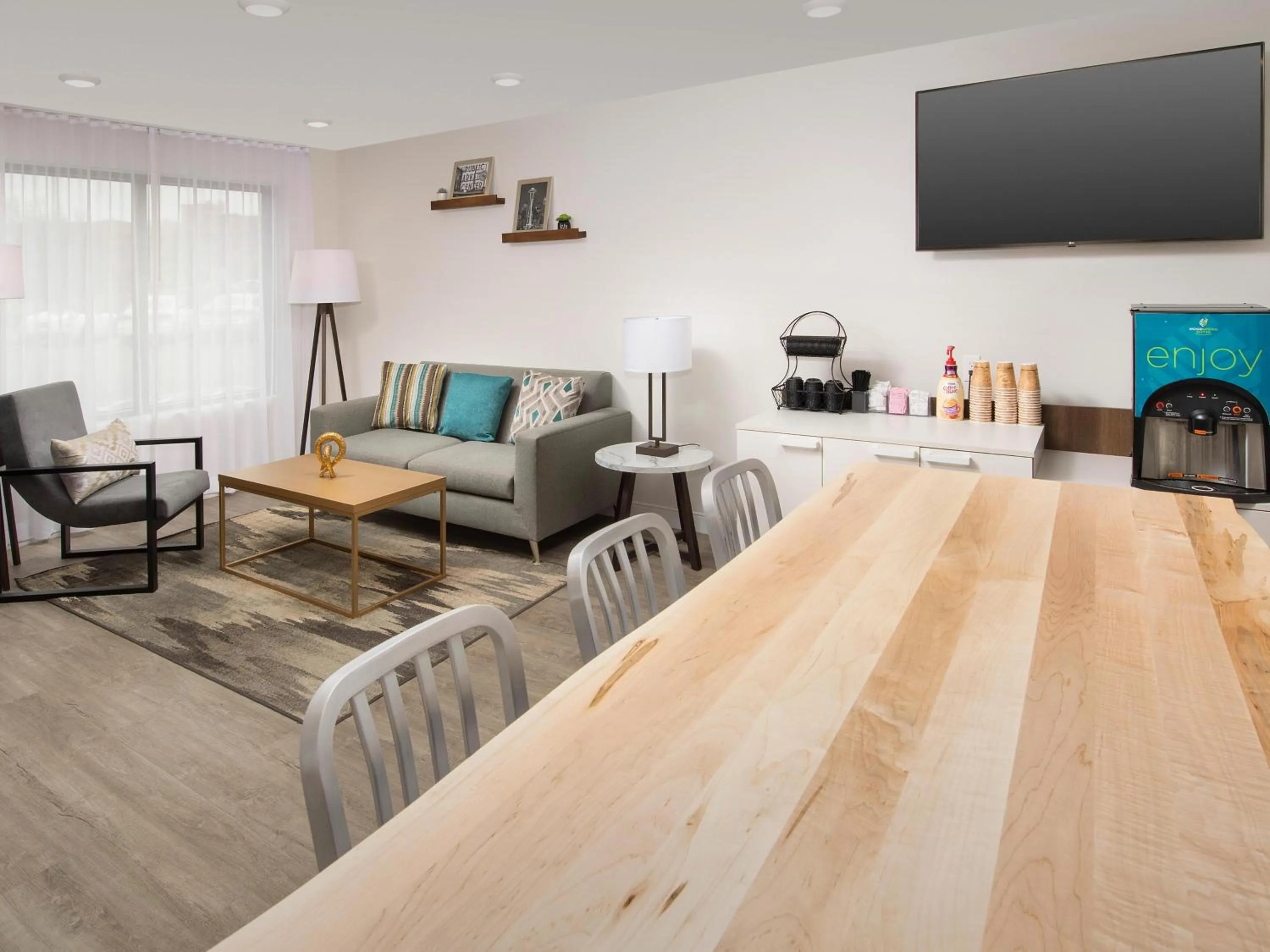 Lobby or reception in WoodSpring Suites Seattle Tukwila