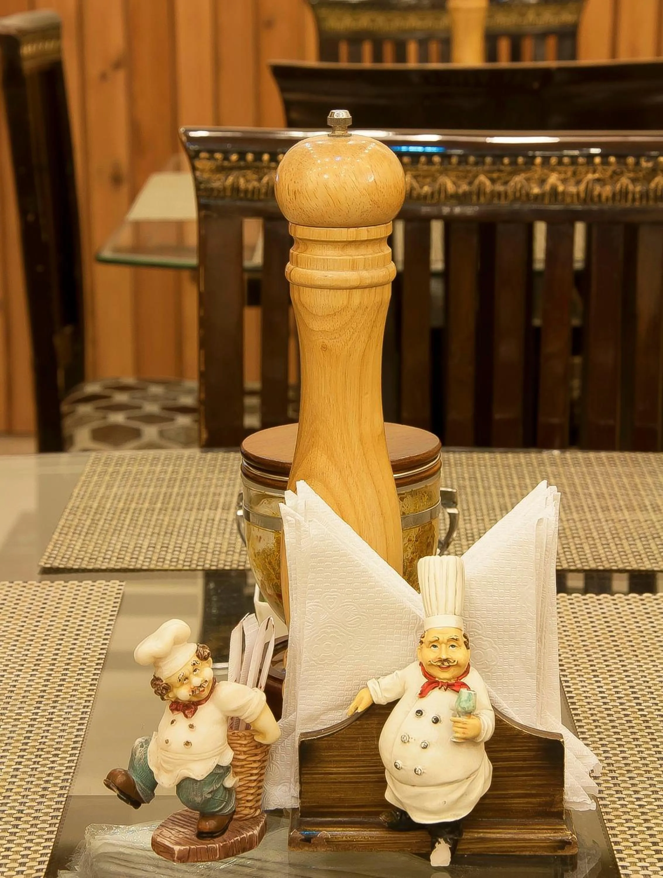 Restaurant/places to eat in Wood Castle