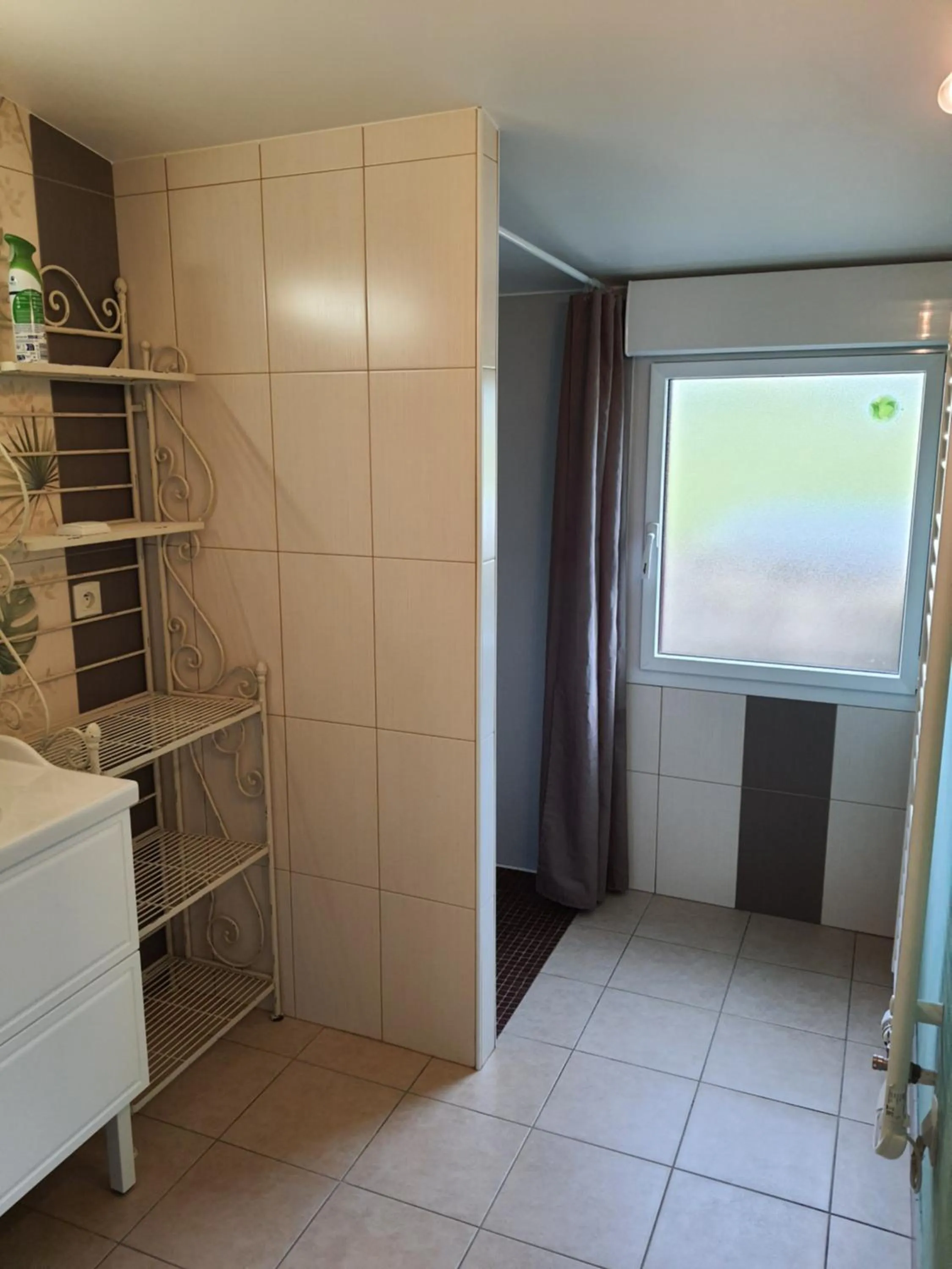 Bathroom in La Lauriére