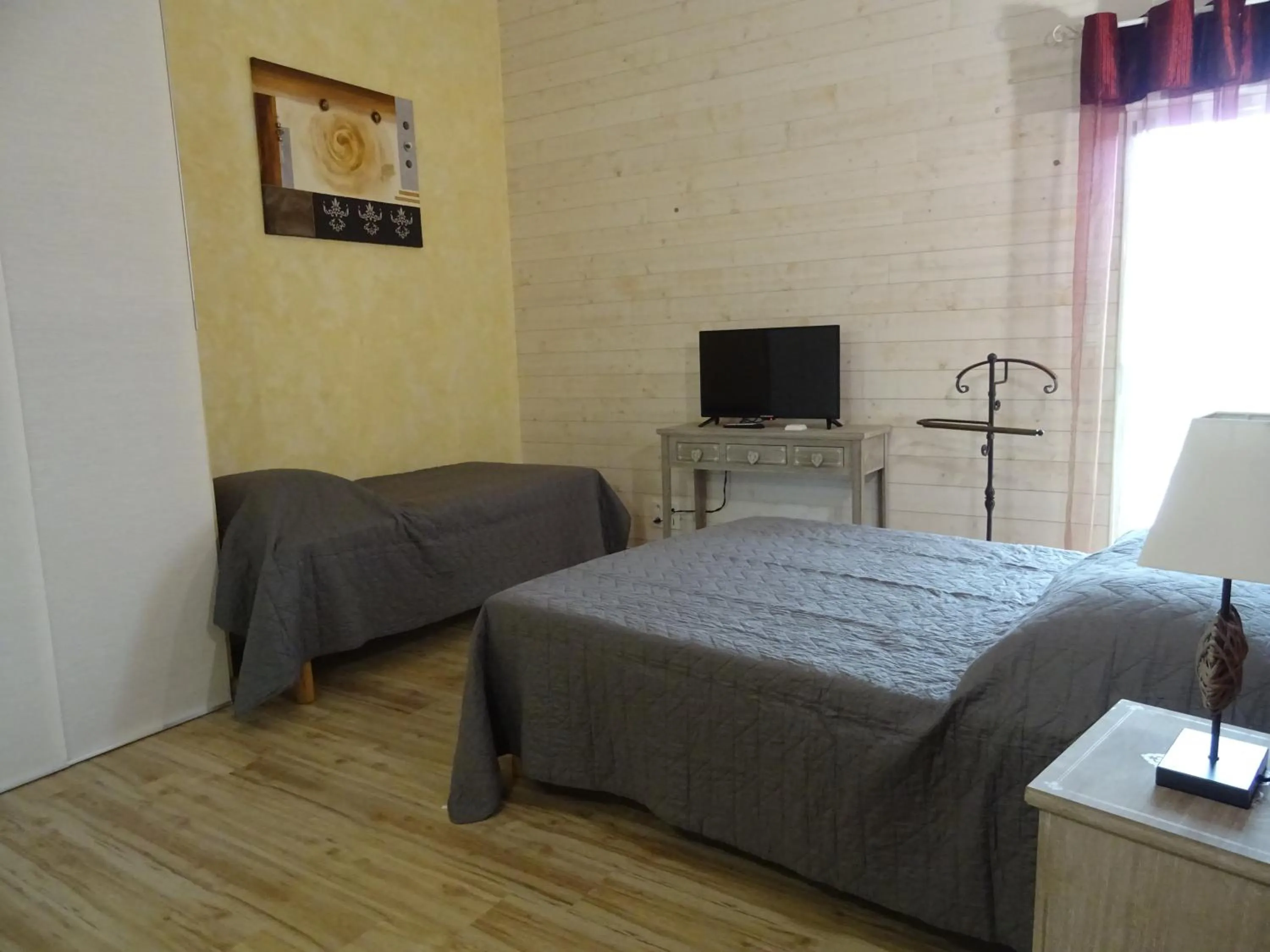 Bedroom, Bed in La Lauriére